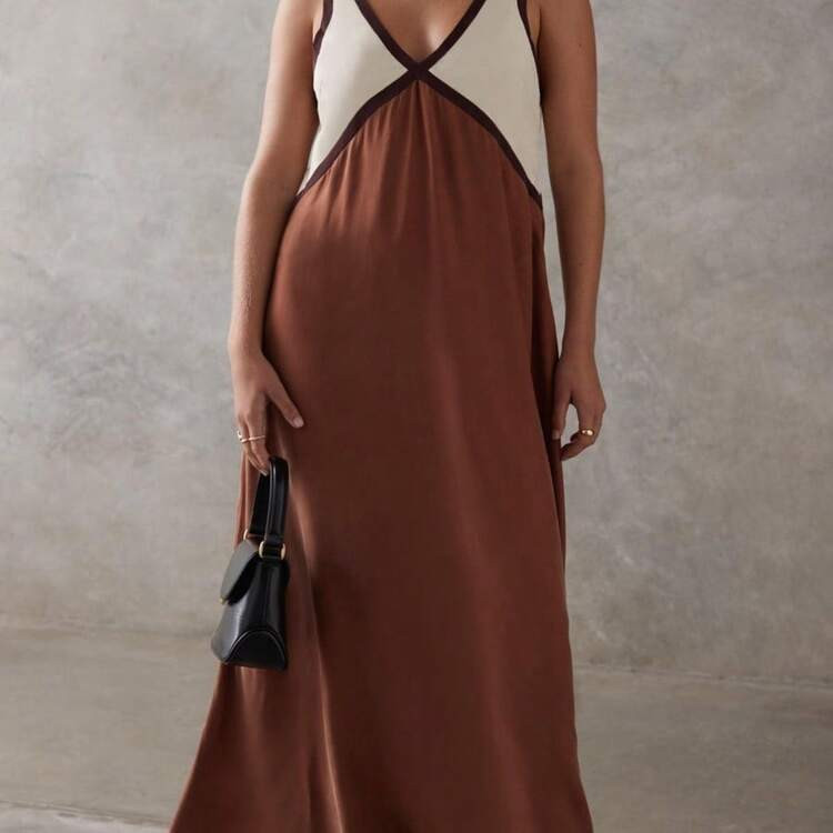 Relaxed Green, Brown, Blue Or Yellow V-Neck Sleeveless Tank Dress With Color-Blocked Splicing – A Breezy, Loose-Fit Silhouette For Resort Vacations, Evening Parties & Daily Casual Chic | SHEIN