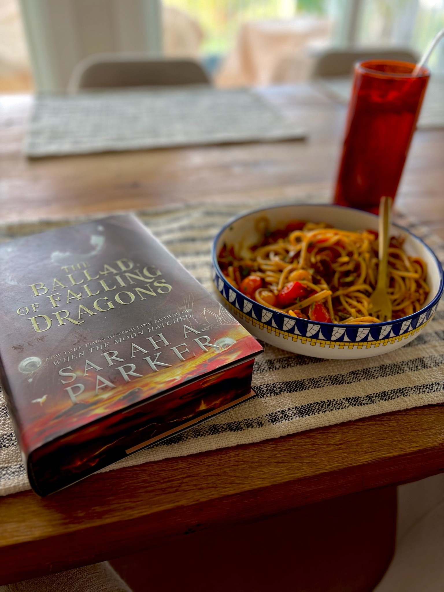 Little afternoon reset 🍝📚
A bowl of my viral tin fish pasta in my favorite Anthropologie bistro bowl and finally starting The Ballad of Falling Dragons from the Moonfall series. Honestly one of my favorite kinds of afternoons lately… good food, a good fantasy book, and nowhere to be for a minute.

Also very proud of myself because this meal still fits into my anti-inflammatory lifestyle without making me feel sluggish afterward 🙃

Linked my bowl, book, and kitchen favorites on my LTK.

#AnthropologieHome #BookGirlSummer #FantasyBooks #CozyAfternoon #AntiInflammatoryLifestyle #BistroCollection #LTKHome #ReadingCorner

#LTKselfcare #LTKfoodie #LTKdayinmylife