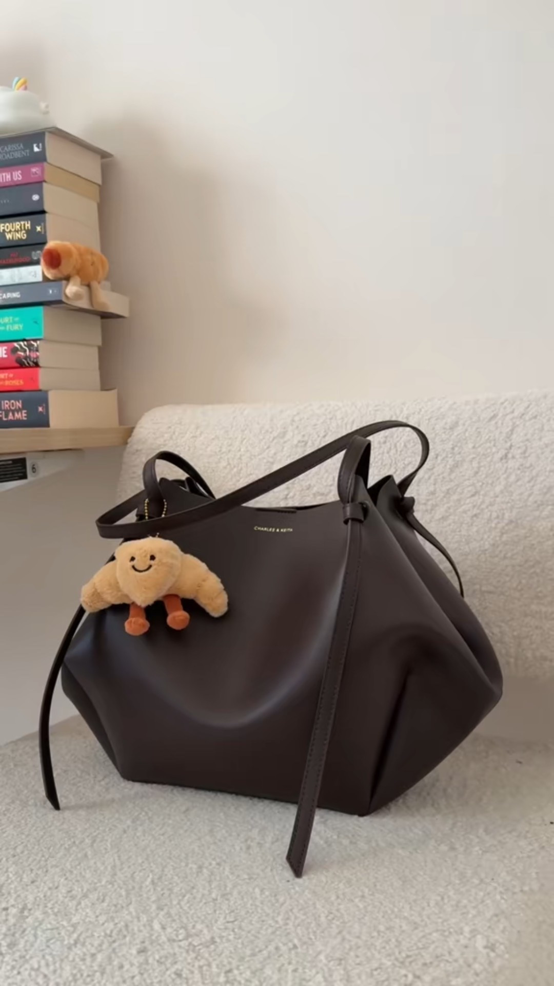 This bag actually holds so much 😮‍💨 

#LTKbag