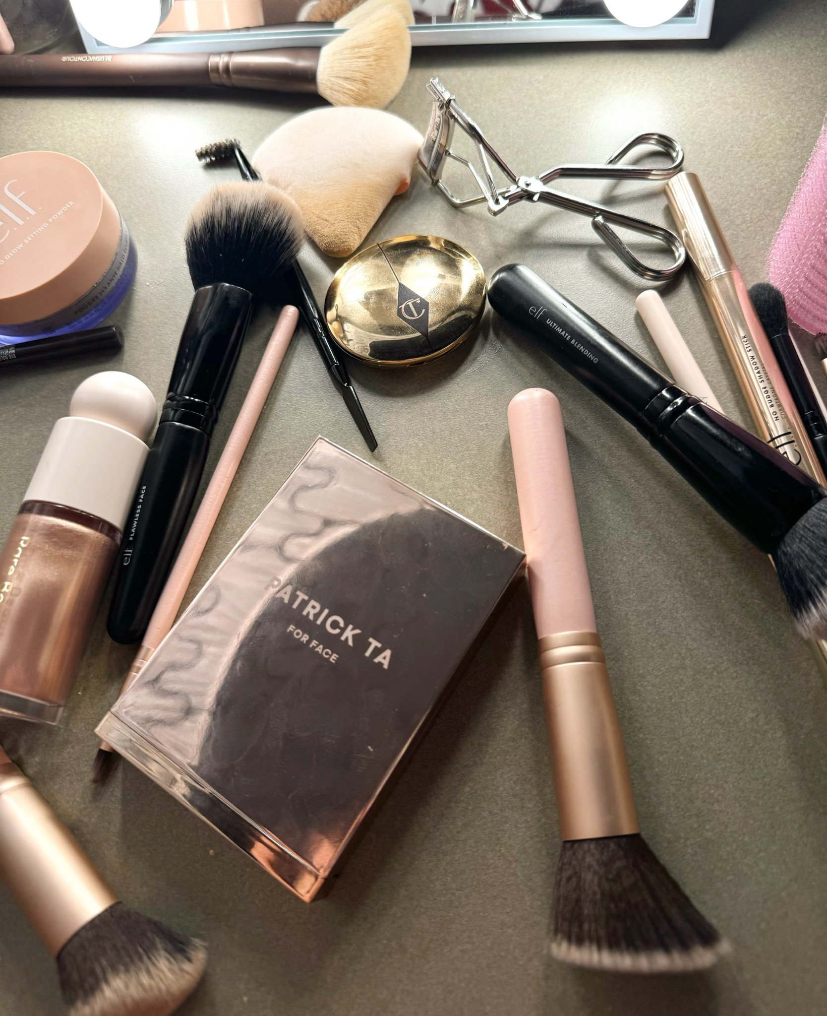 Makeup vanity💋

#LTKstyletip #LTKfindsunder50 #LTKbeauty