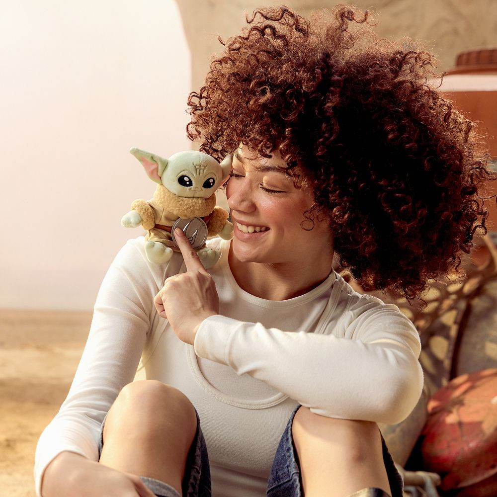 Grogu Magnetic Shoulder Plush with Sound – 5'' – Star Wars: The Mandalorian and Grogu | Disney Store