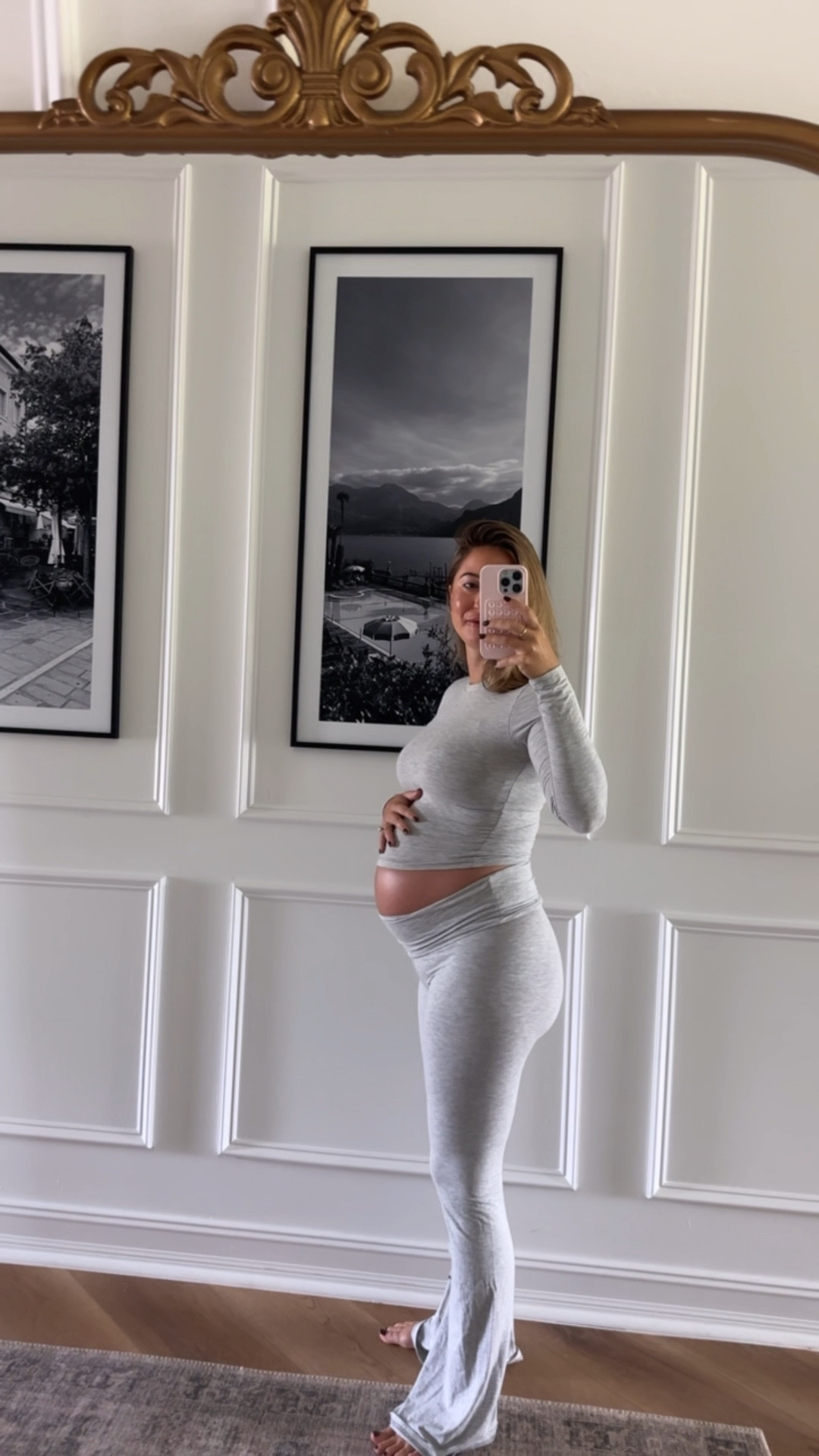 Grey lounge set bump friendly soft long sleeve and pant set skins knockoff

#LTKBump #LTKStyleTip #LTKFindsUnder50