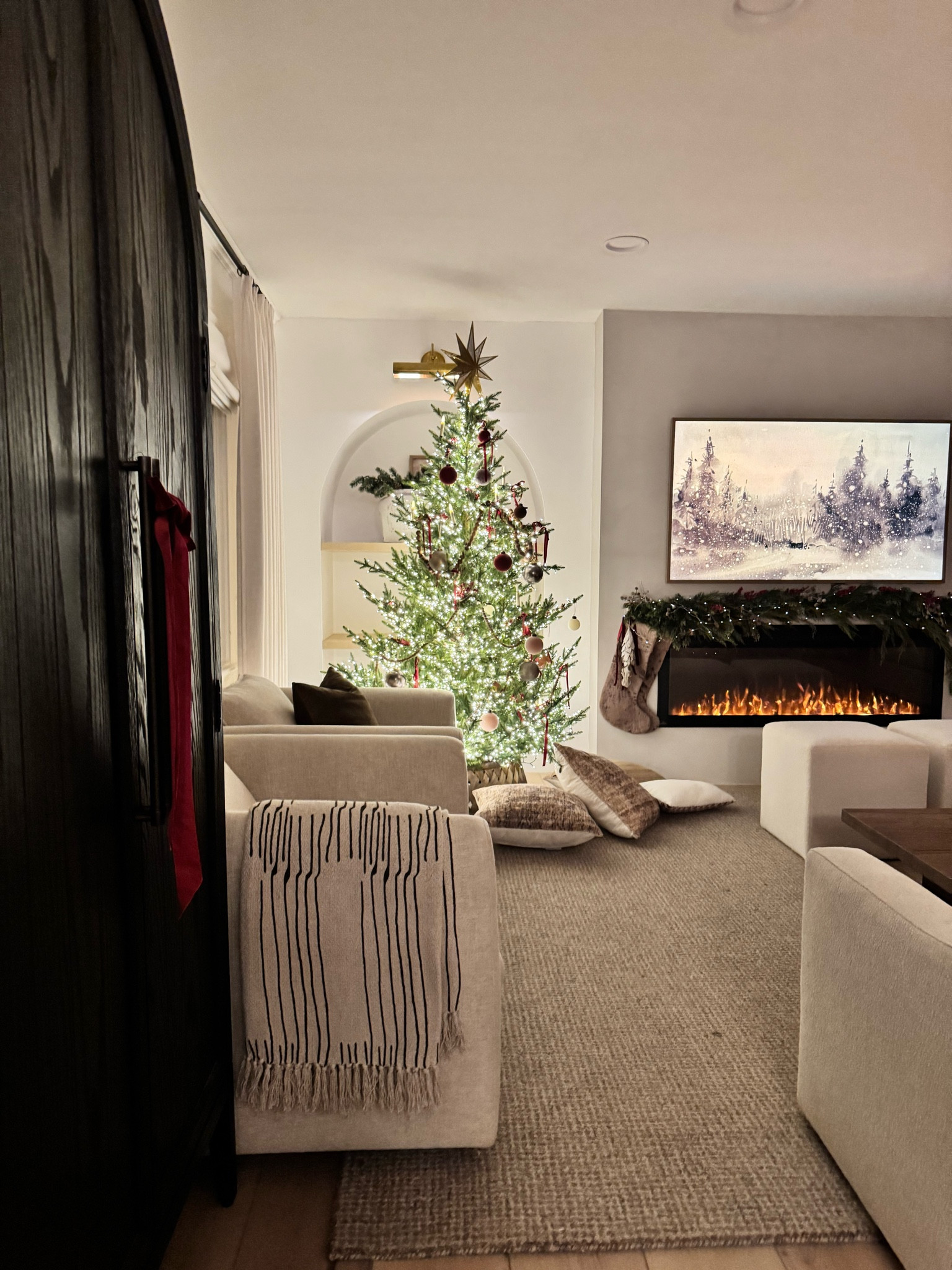 Christmas at night!

#LTKHoliday #LTKHome