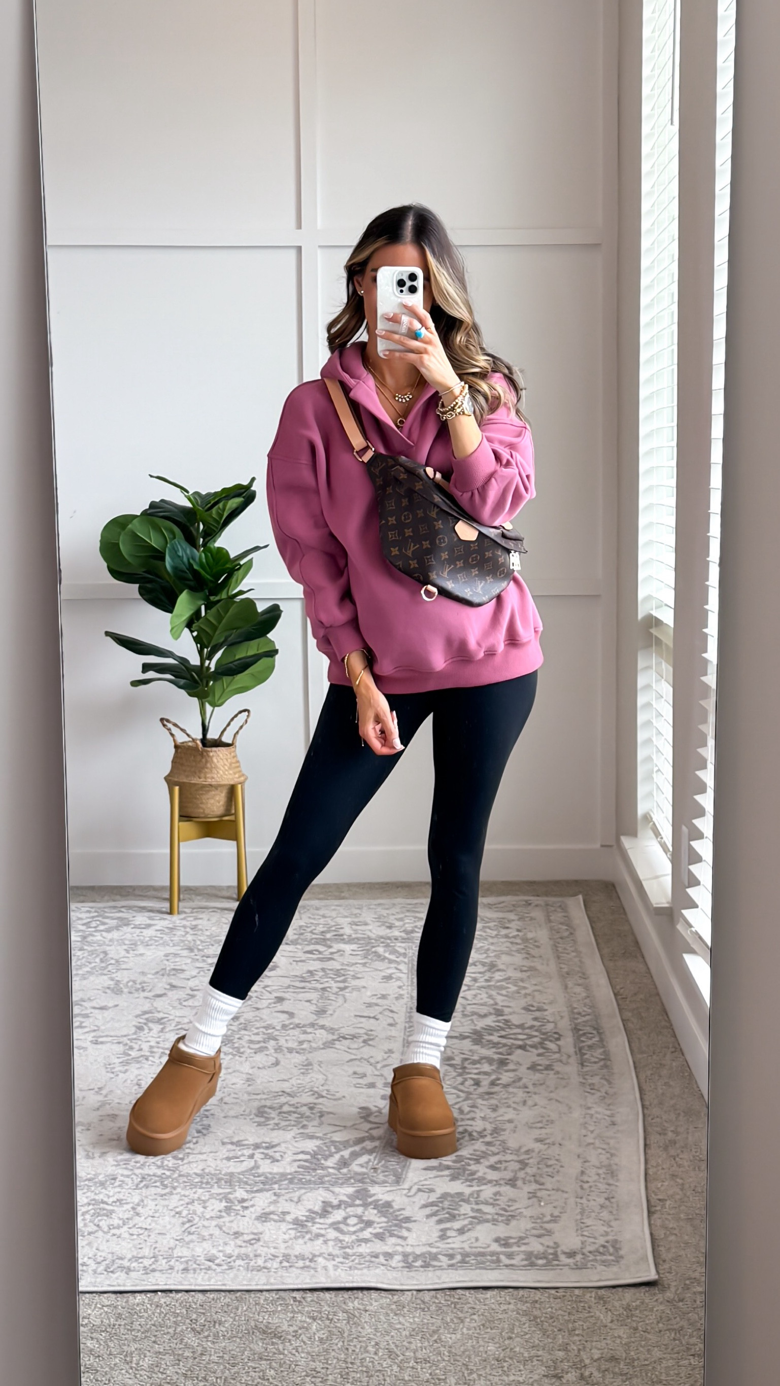 Sweatshirt fits oversized - wearing a small 

Sweatshirt | pullover | fall outfits | fall outfit 

#LTKSaleAlert #LTKStyleTip #LTKHoliday