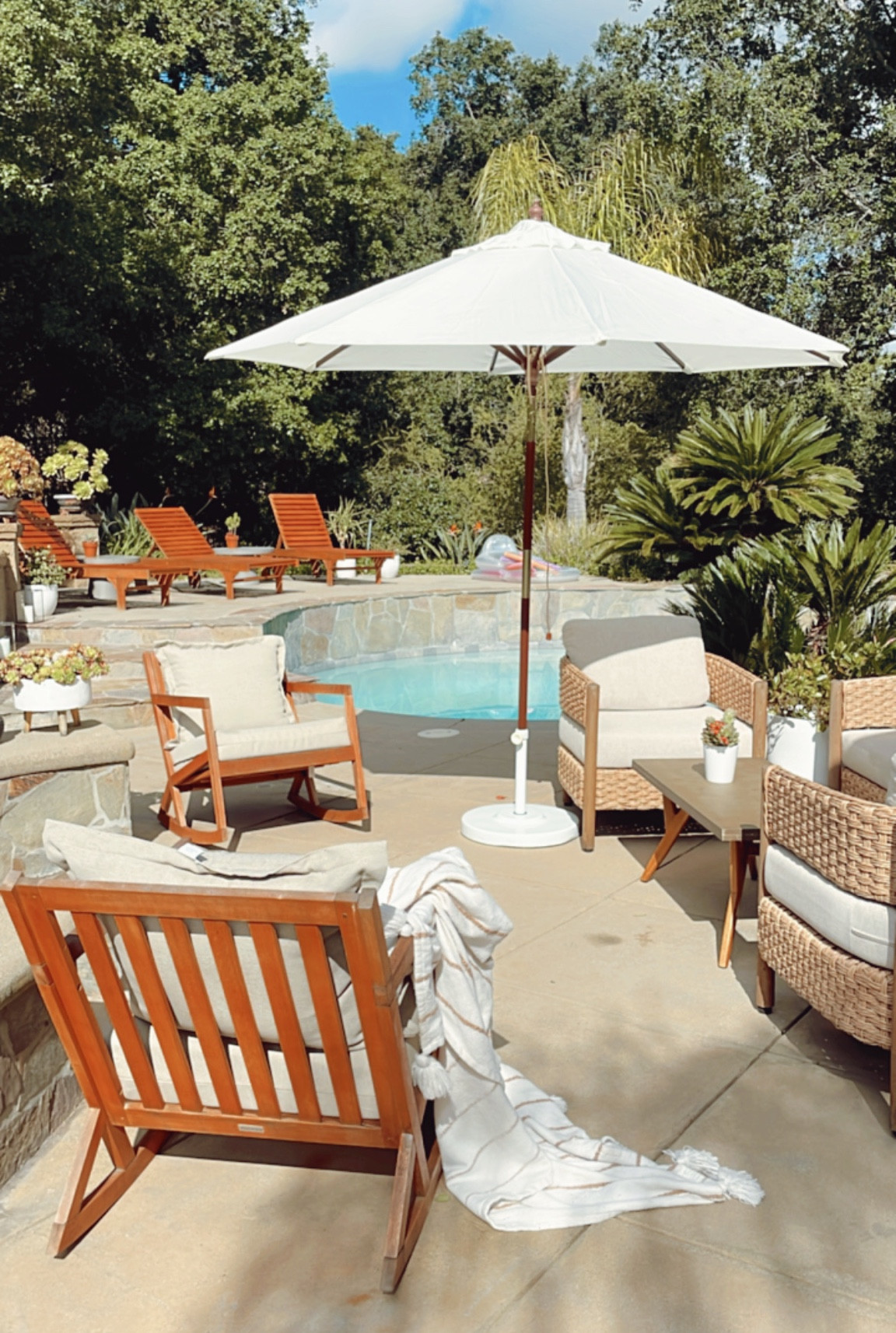 Getting our backyard ready for summer! 

#patio #outdoorfurniture #marketumbrella #patioumbrella #patiodesign #chaiselounge #wayfair #tjmax #homegoods

#LTKhome