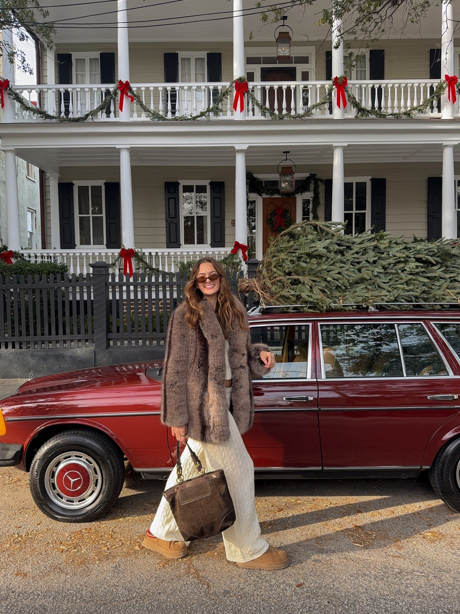 Christmas in Charleston 🎄❤️

#LTKSeasonal #LTKHoliday #LTKootd