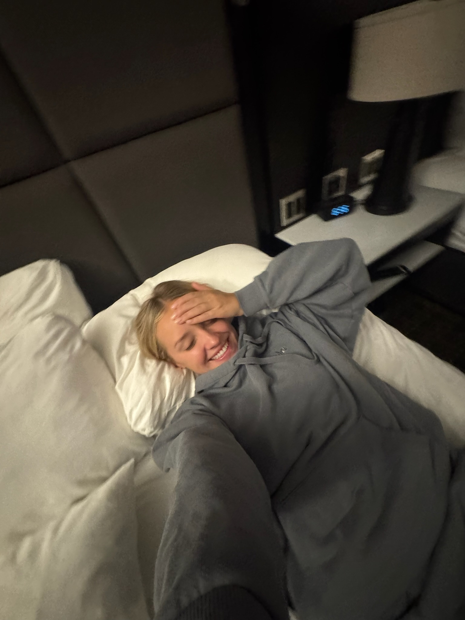 a real travel with me in my favorite alo set ✈️🛫🛂💺🧳 

 #LTKootd #LTKTravel