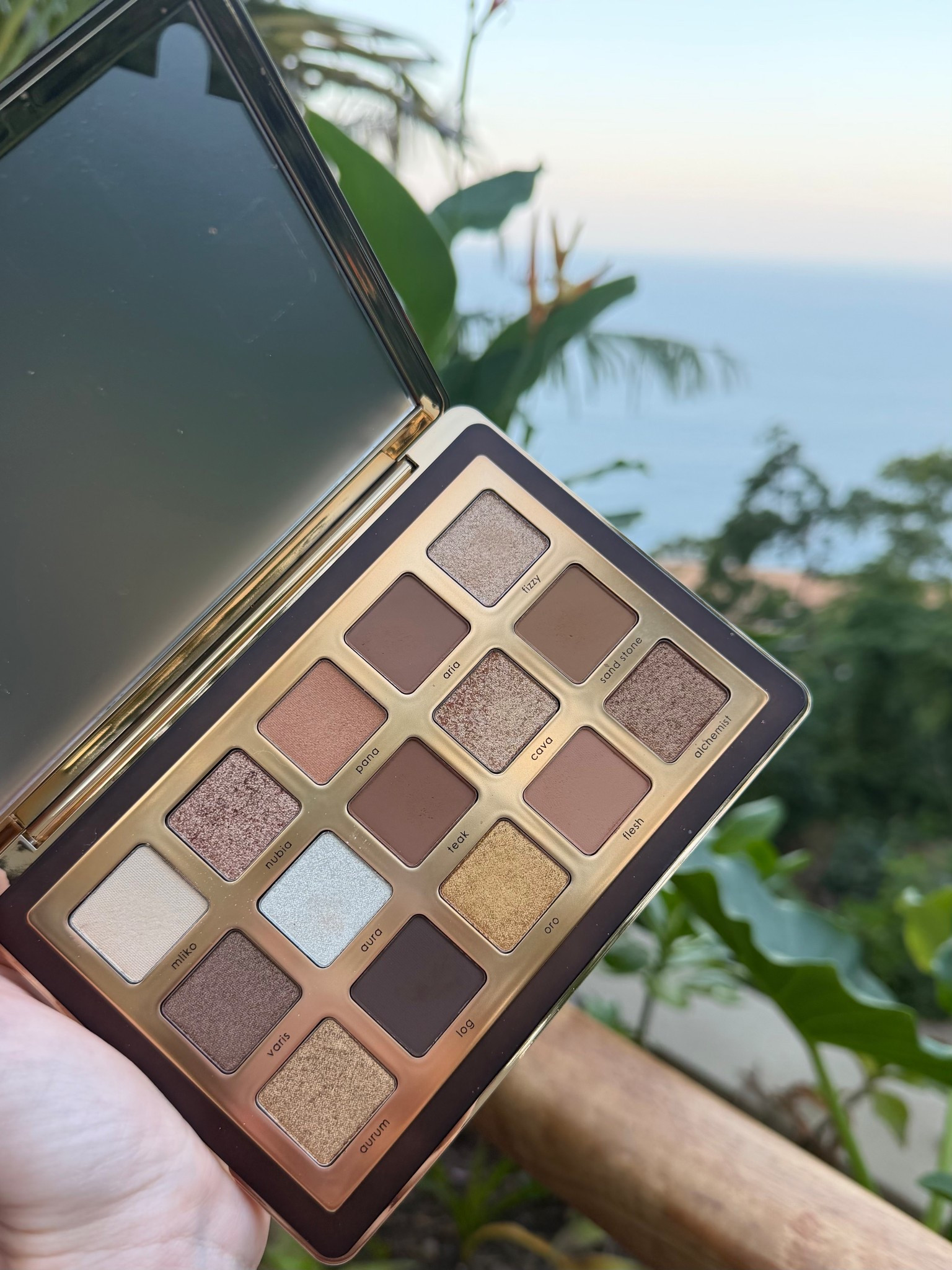 I can’t believe this Natasha Denona golden eyeshadow palette is 50% off! It’s one of my favorites. 

#LTKGiftGuide #LTKBeauty #LTKSaleAlert