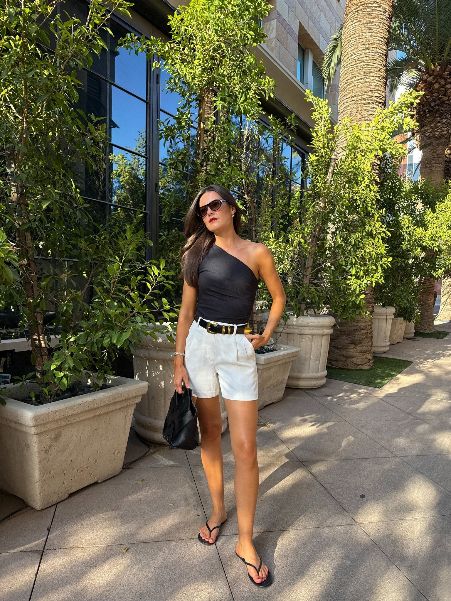 I’m 5’7” wearing size 2 in the shorts and XS in the tank top (runs large)