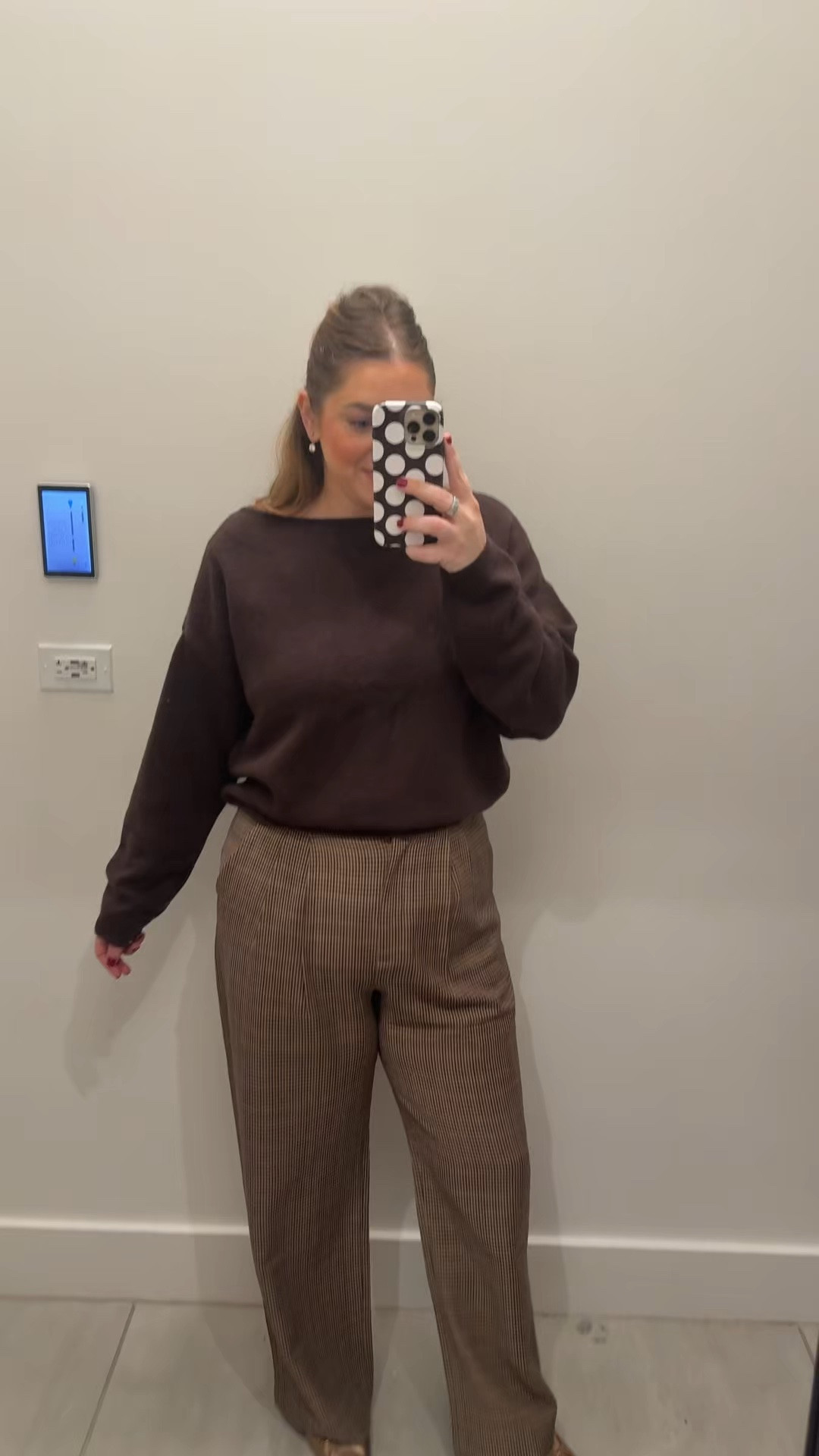 Abercrombie work office outfit on sale wearing large and 32 in pants and sweater. Sweater is on extra sale!