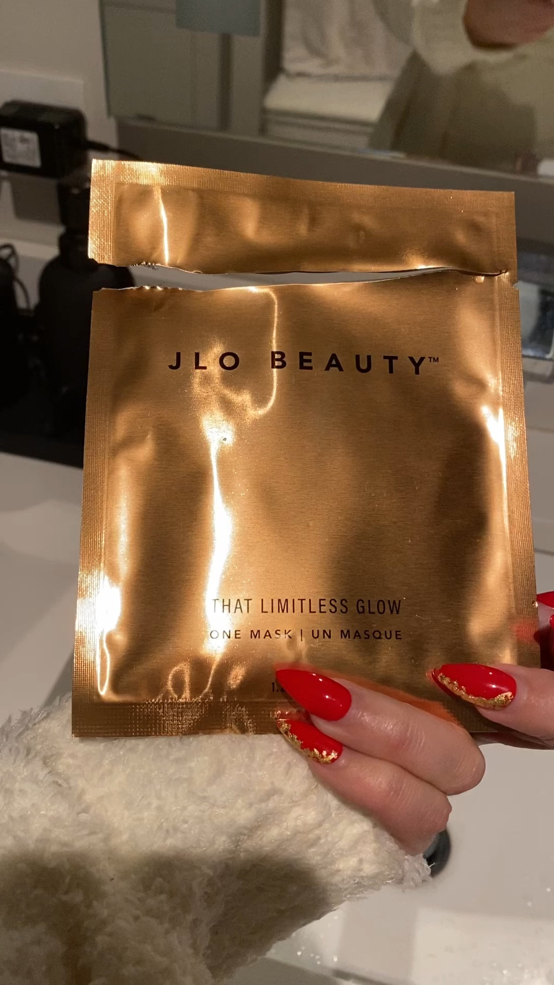 Recharging for the New Year with this luxurious face mask from JLo Beauty. I really loved this! It has so much serum in it and has little loops that go around your ear to keep in place  

#LTKFind #LTKbeauty #LTKHoliday