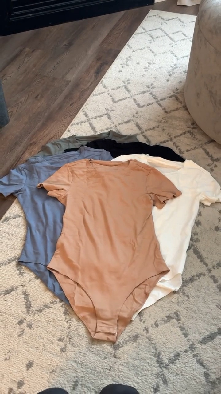 POV: you’re a girly who loves clothes but you hate overpaying for the things in your closet! Love a good look for less option 🫶🏼

5 bodysuits for $39 🙌🏼 you can’t beat it! Great quality & true to size (tall girl approved!!)

Follow @helloemmamarie for more affordable finds! 

#fashionstyle #everydayoutfit #ootdshare #ootdstyle #amazondeals #amazonfashion #splurgevssave #lookforless #amazonfinds #amazonprime #founditonamazon #discoverunder10k 

#LTKFindsUnder50 #LTKSaleAlert #LTKStyleTip