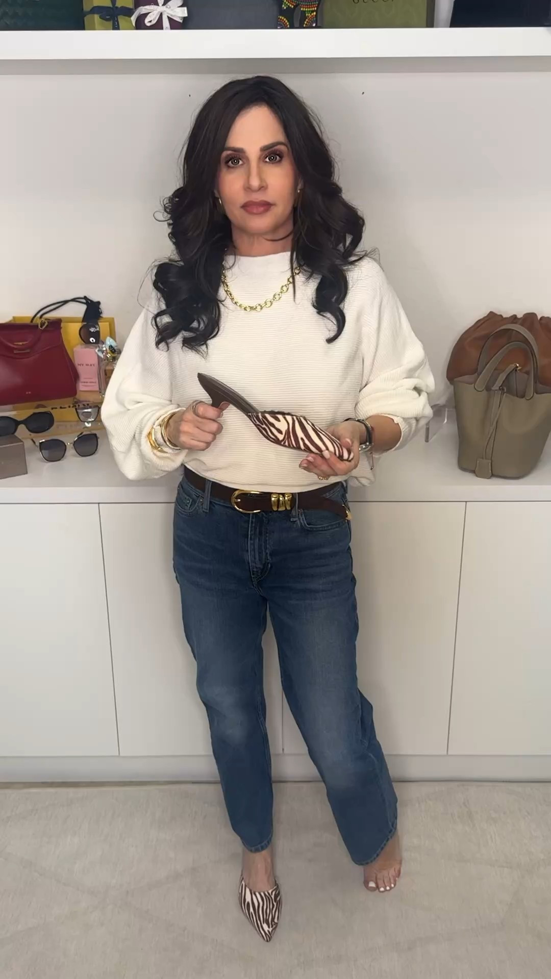 How to style bold shoes? Here is an easy inspo. Top sm , jeans 25 , kitten heels TTS 
#stylehelp #stylingstatementshoes  #kittenheelmules

#LTKootd #LTKgrwm #LTKOver40

#LTKPetite #LTKOver40 #LTKgrwm