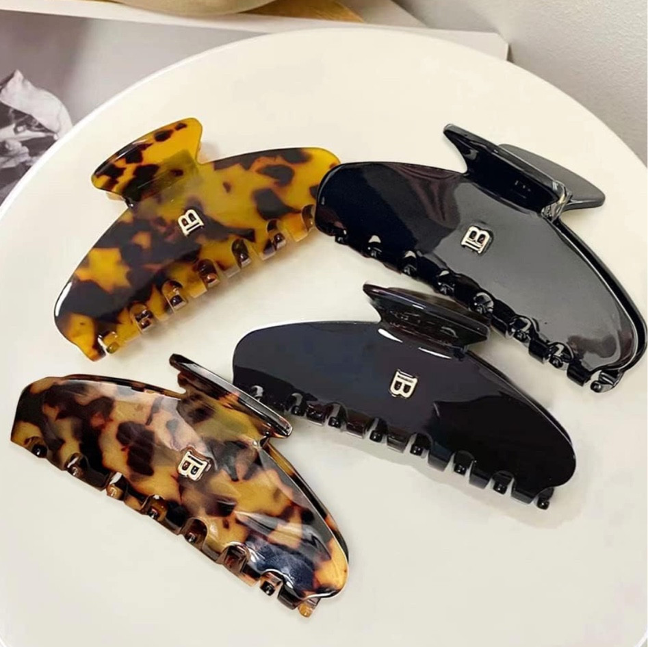 Dupe hair clips 

#LTKFind #LTKunder50