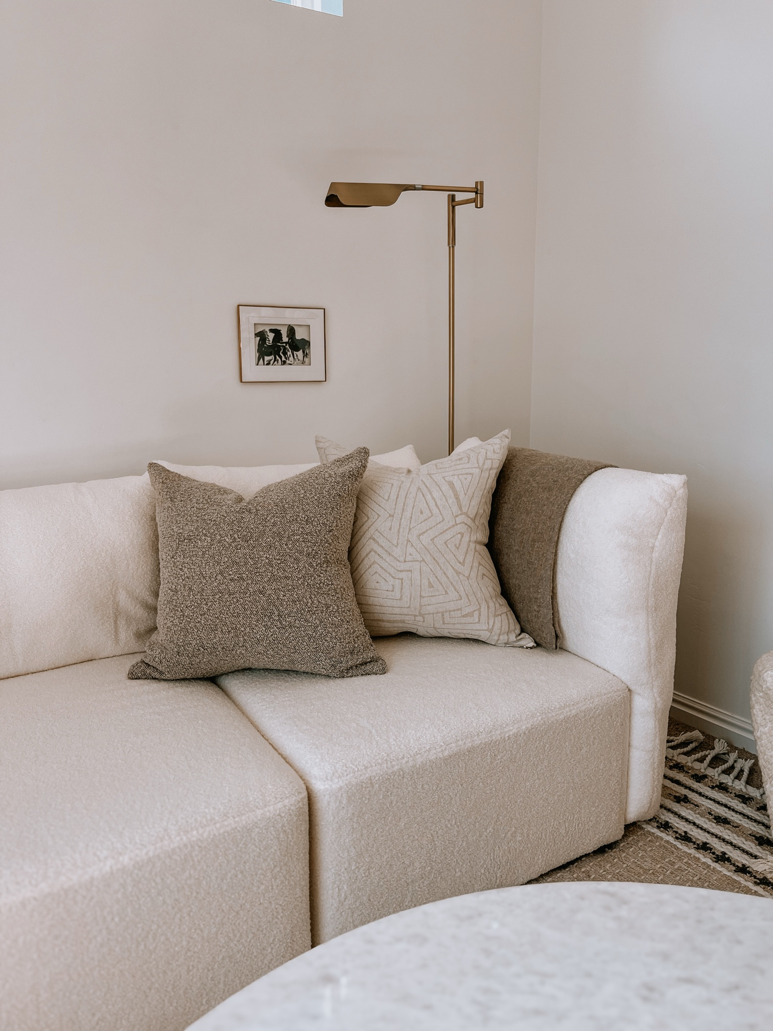 In love with my new Amazon bouclé modular sofa/sectional, every arm/back rest retracts down for ultimate comfort! 🤍





#homedecor #amerilife #sofa #boucle #neutral #modern #sectional #pillows #lamp #art #family #livingroom #amazon 

#LTKHome #LTKStyleTip