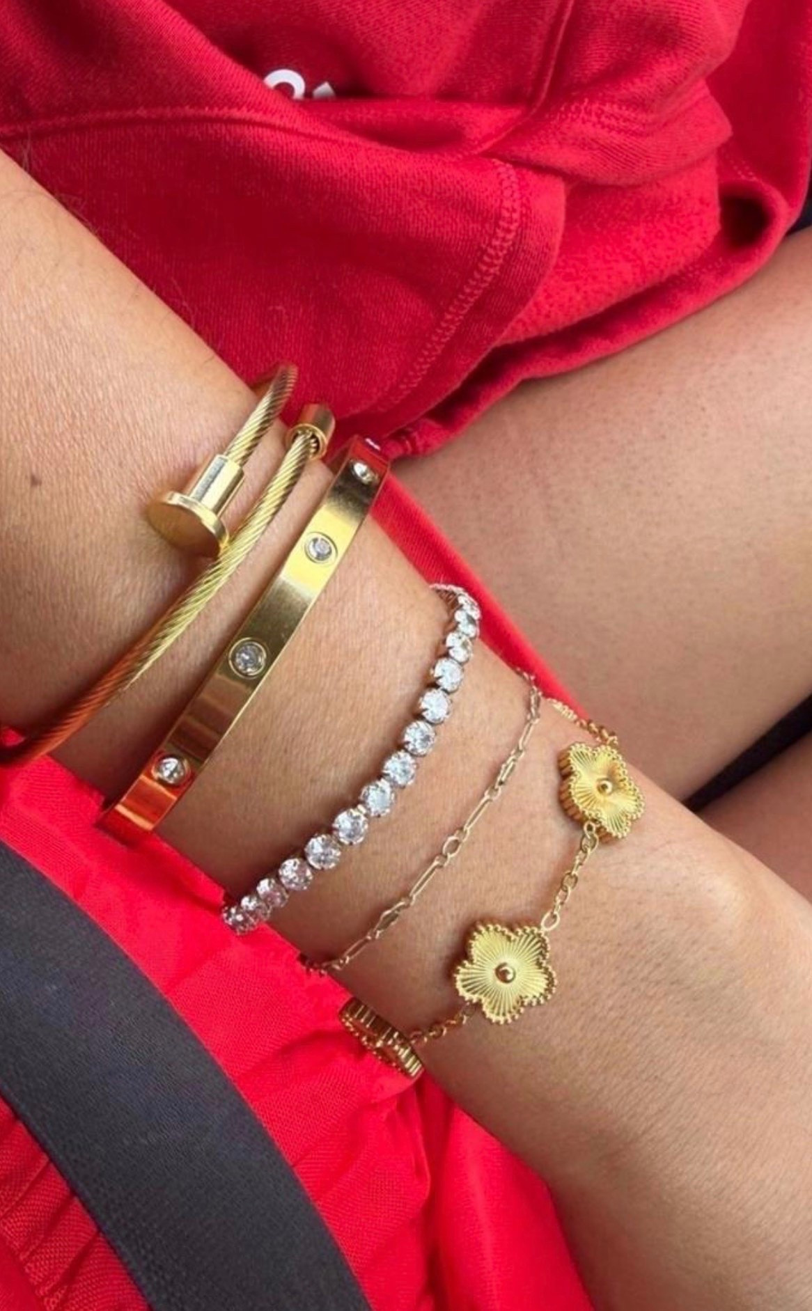 Elevate your everyday stack with timeless gold bracelets and a touch of sparkle you’ll reach for again and again. ✨

#GoldJewelry #BraceletStack #EverydayJewelry #JewelryLover #MinimalStyle #GoldAccessories #StackedBracelets #TimelessStyle #LuxuryInspired #JewelryFinds

#LTKdayinmylife #LTKBeauty #LTKstorytime