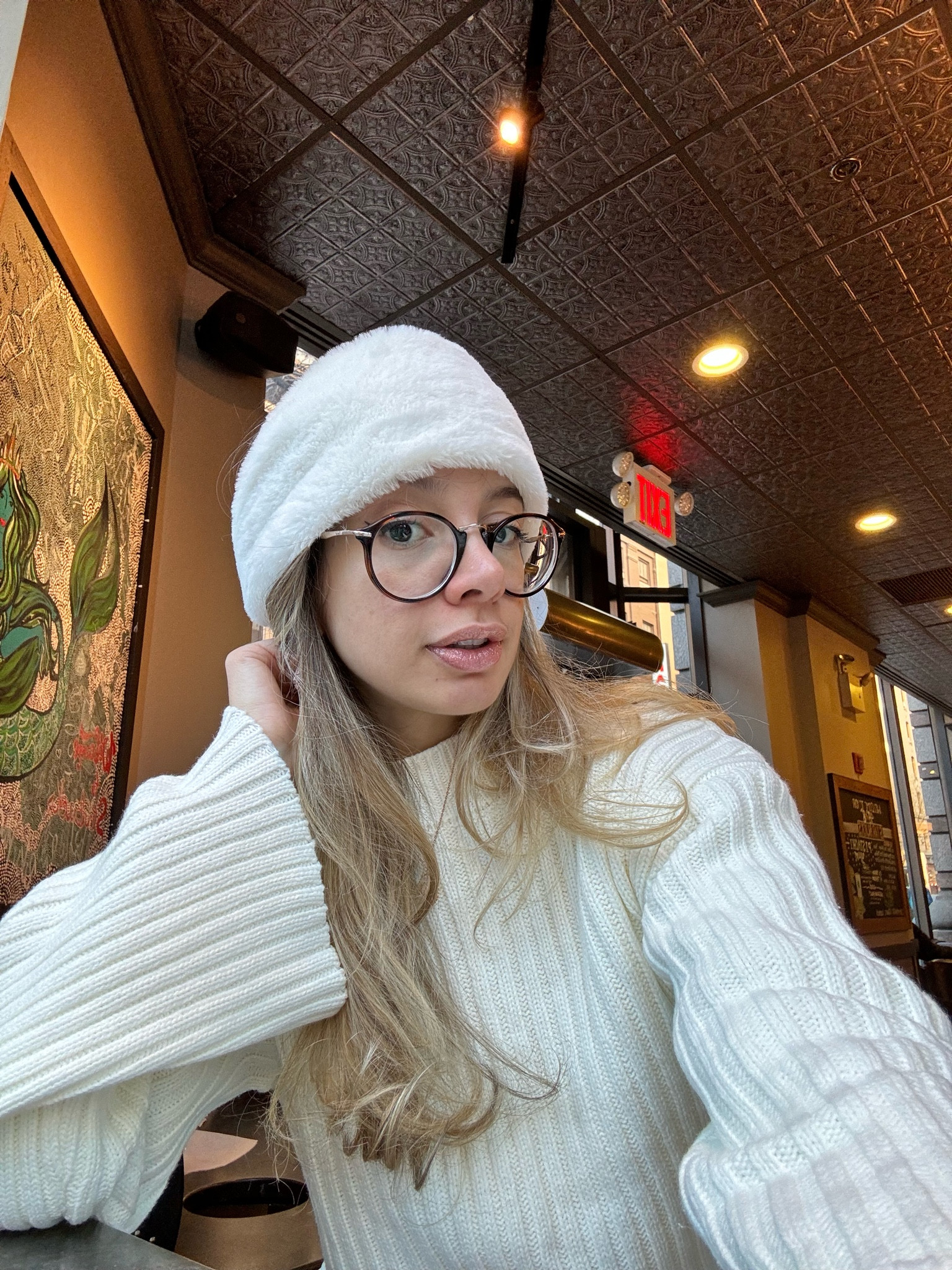 Cozy white hues inspo 🤍 #ootd #fashionstyle #effortless #inspogirl 

#LTKU #LTKMostLoved