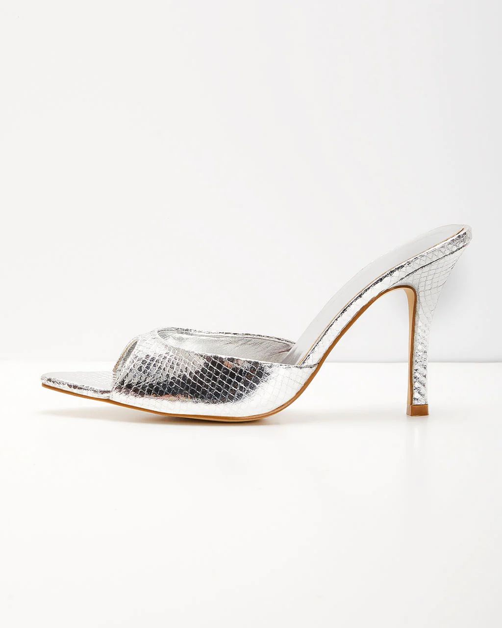 Lila Metallic Heels | VICI Collection