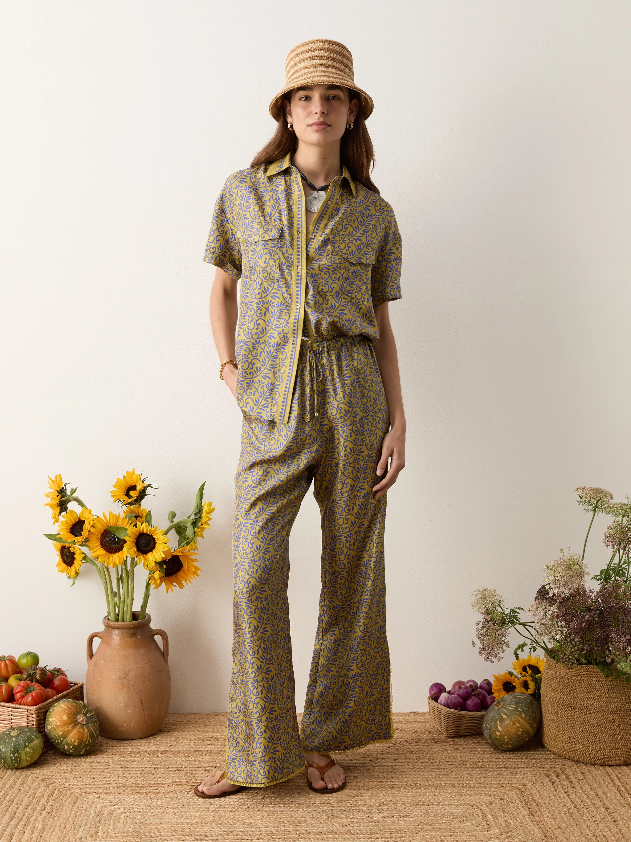 verve drawstring pant w split | Shop.app