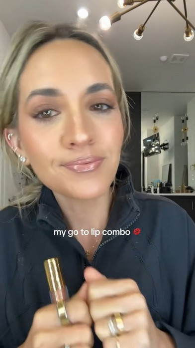 I love this lip combo 
Lip stain liner - shade muahve
Liners - wherever walnut and anywhere caffiene 
Lipstick - pillow talk 
Gloss - girly girl