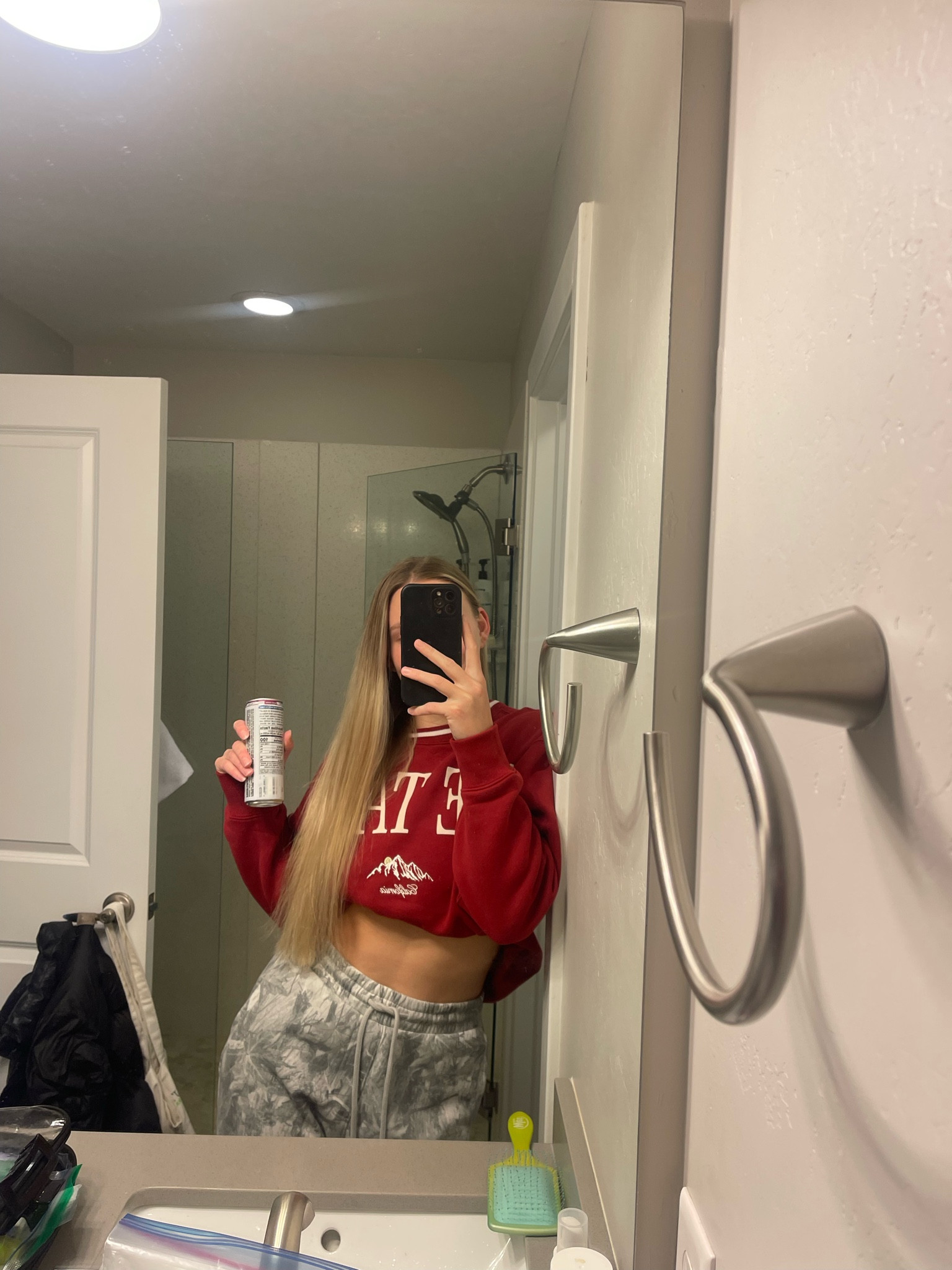 Oversized sweats for the win 🤍

#LTKSeasonal #LTKFindsUnder50 #LTKGiftGuide