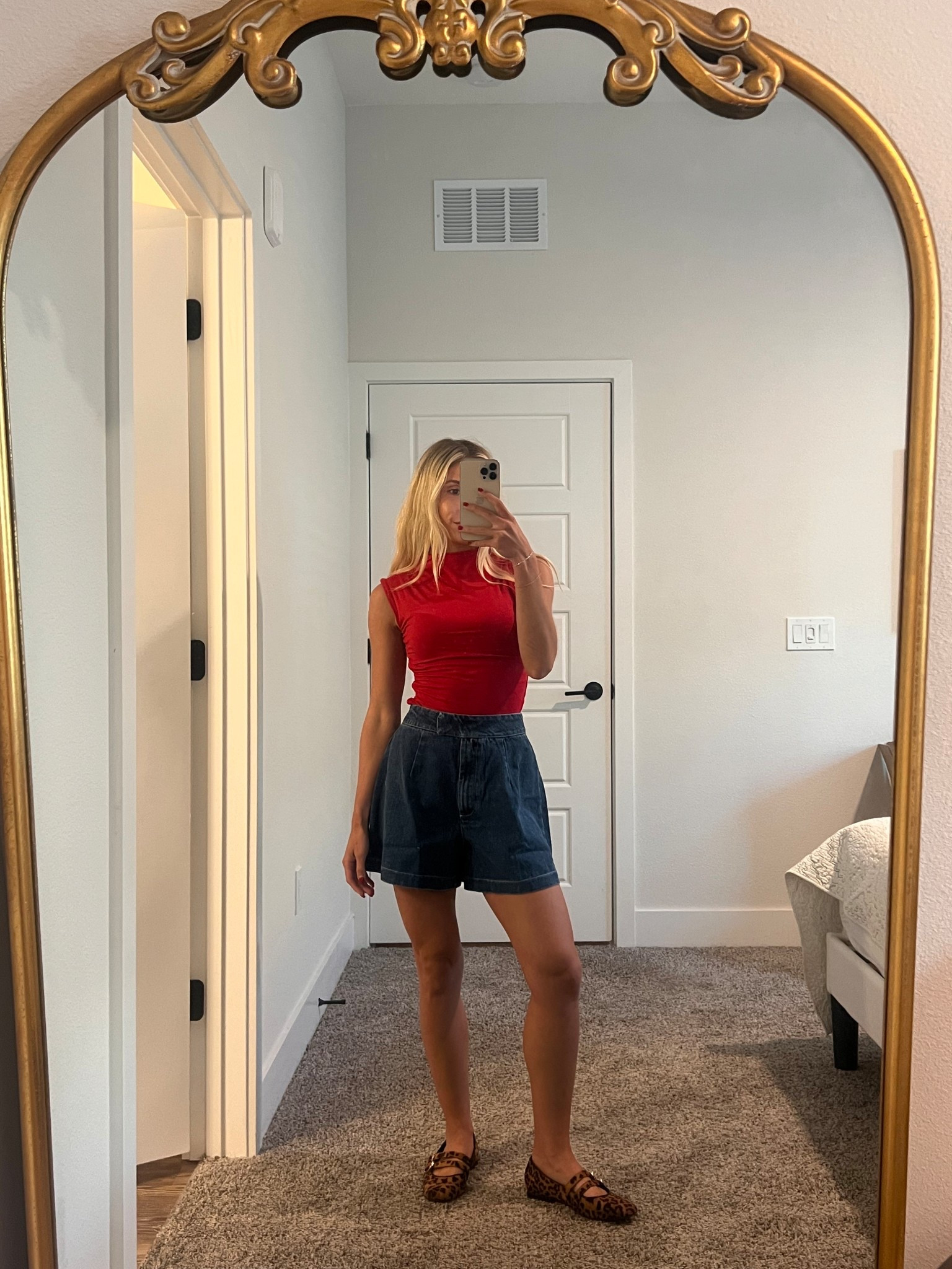 VICI Code “ANSLEYSAVE30”

Wearing XS in top & bottom 