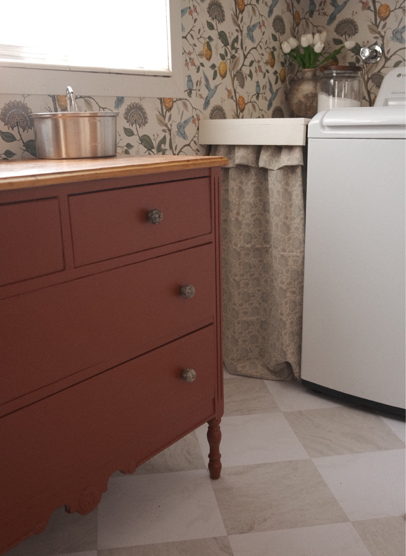 Laundry room makeover details 