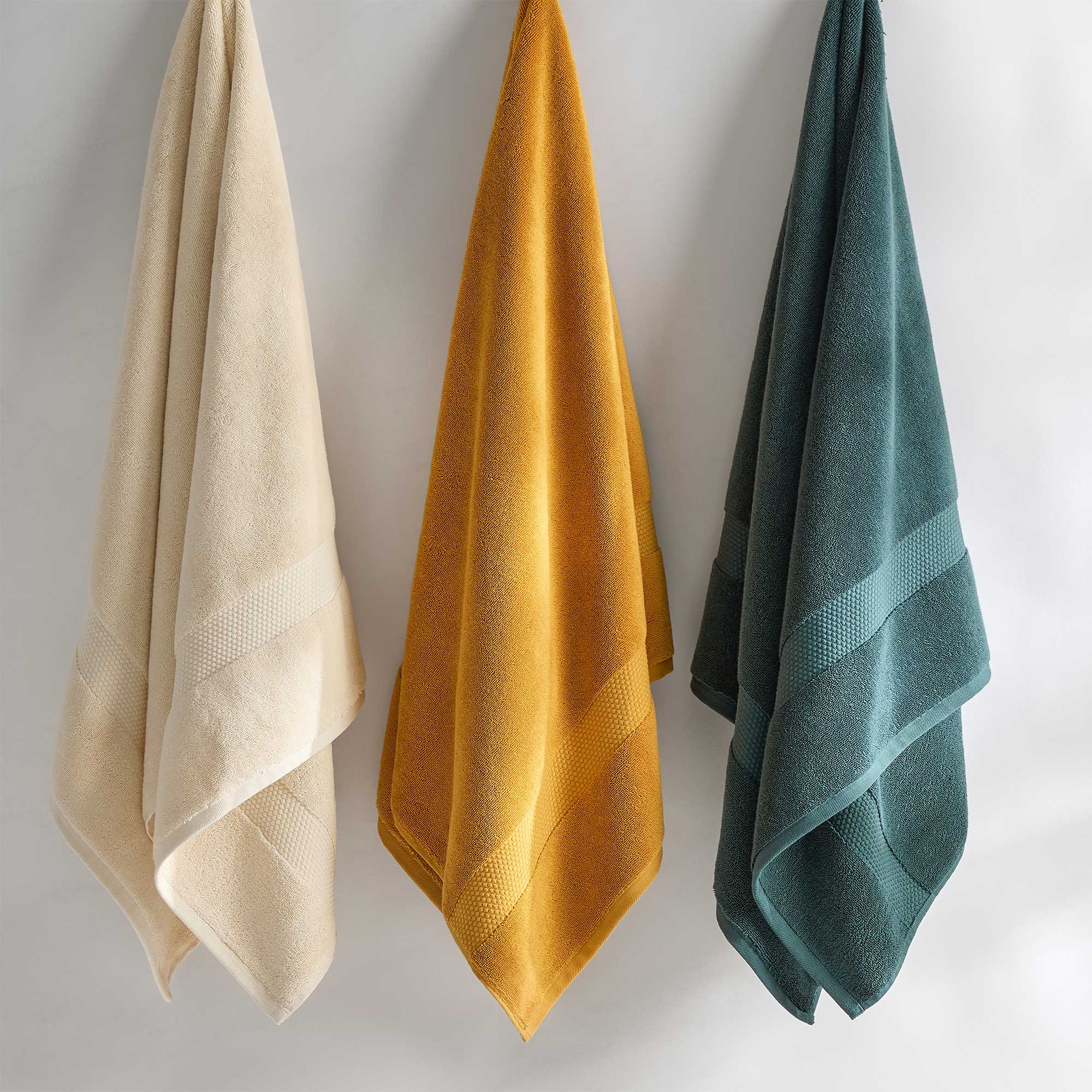 Atelier 800-Gram Towels | Kassatex