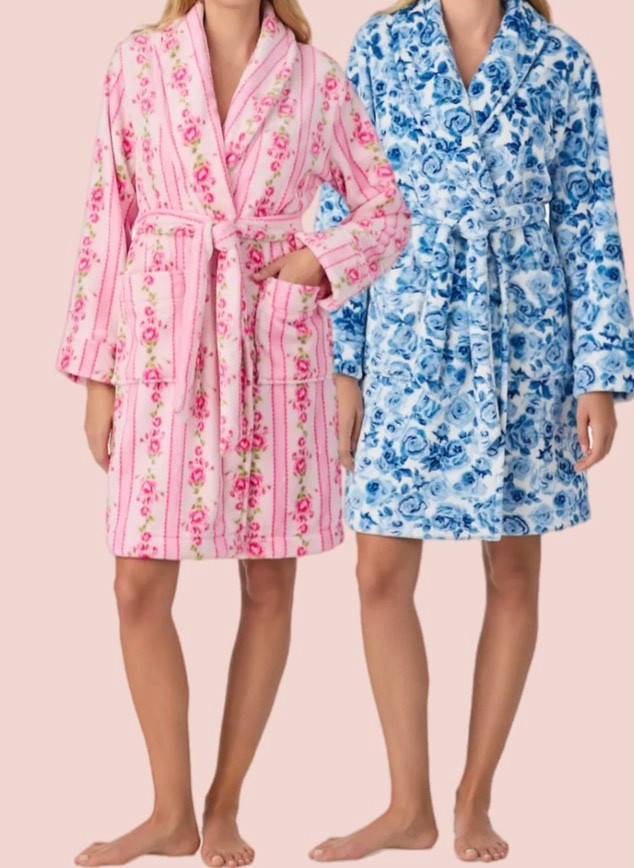 Floral robe 

#LTKmomlife #LTKHoliday #LTKGiftGuide