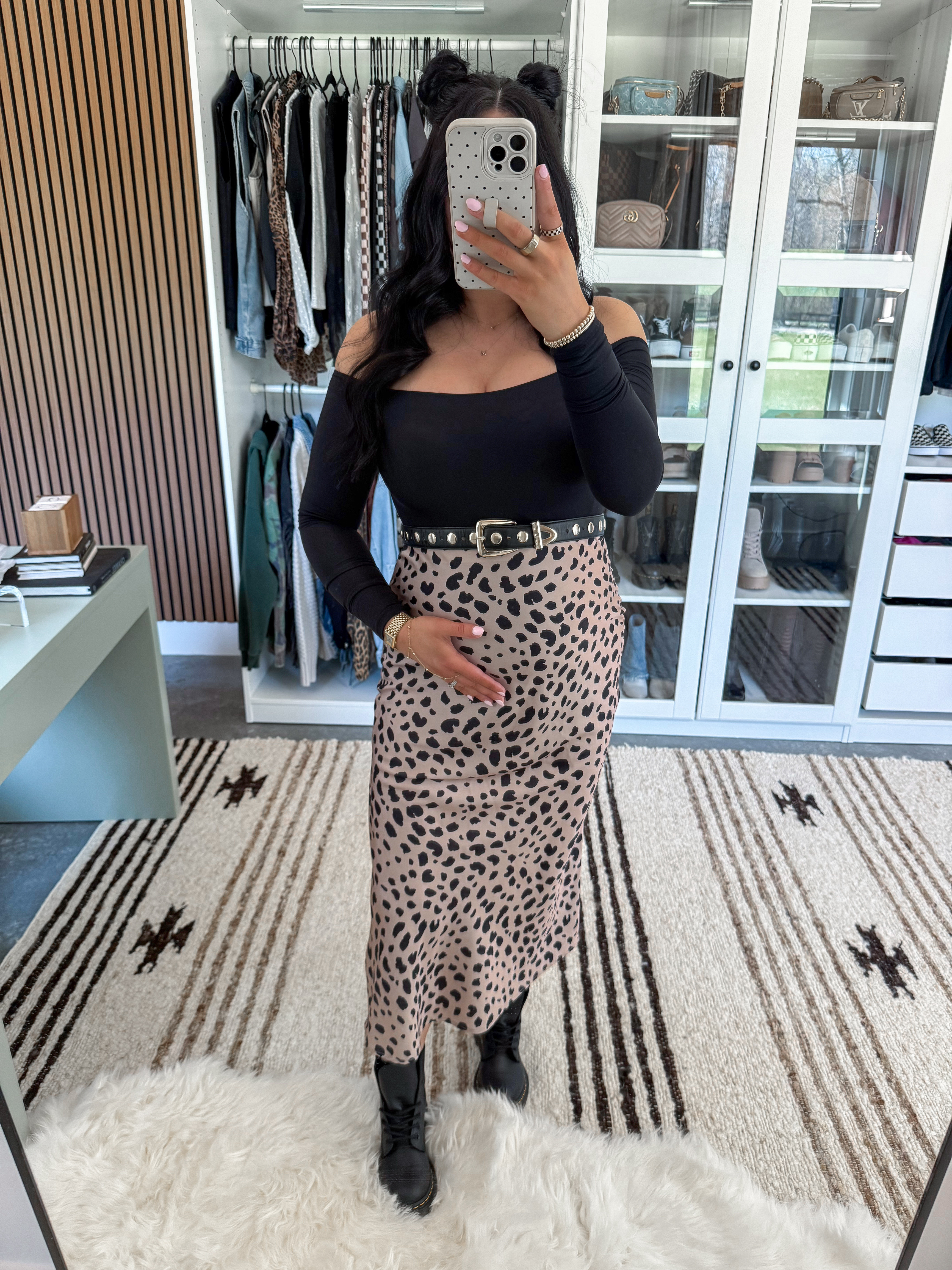 Top - small
Belt - 27-31
Skirt - small

 

 #LTKootd #LTKBump