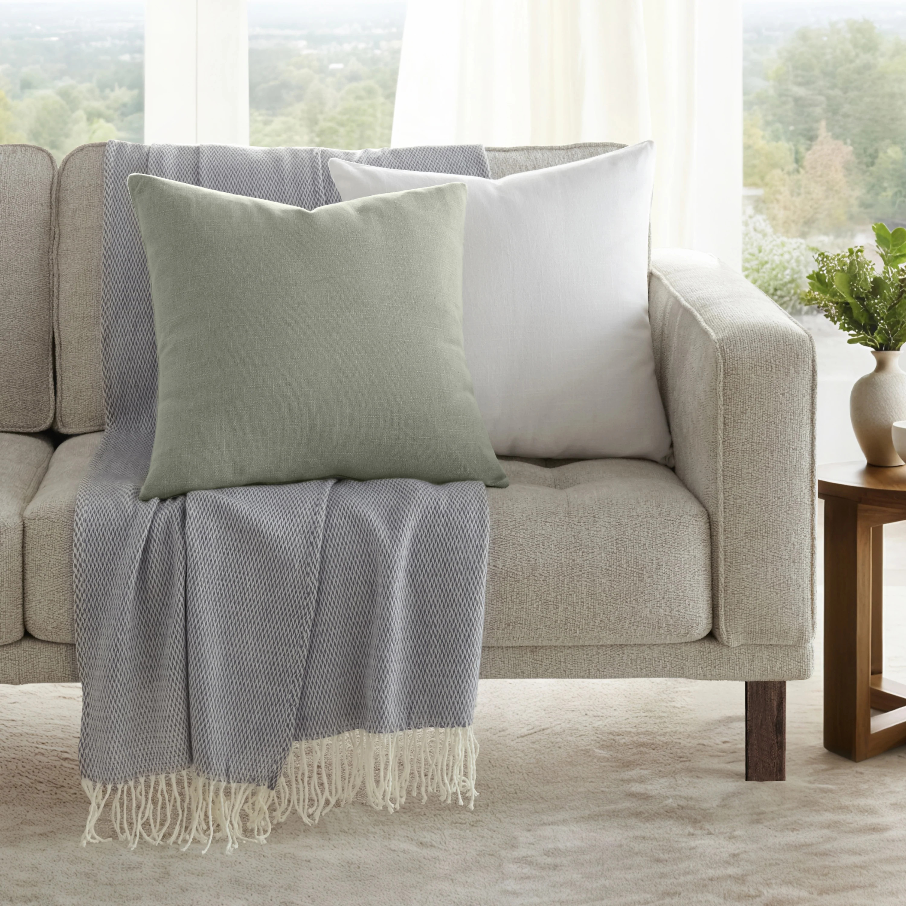 2-Pack Solid D\u00e9cor Throw Pillows | Linens and Hutch
