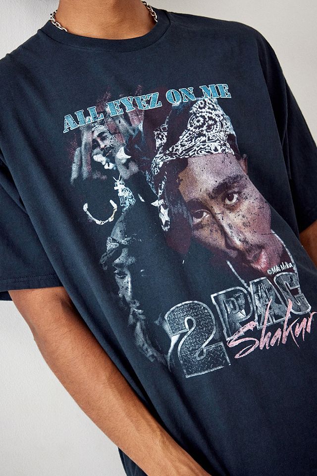 UO Archive – T-Shirt „2Pac All Eyez On Me‟ | Urban Outfitters (EU)