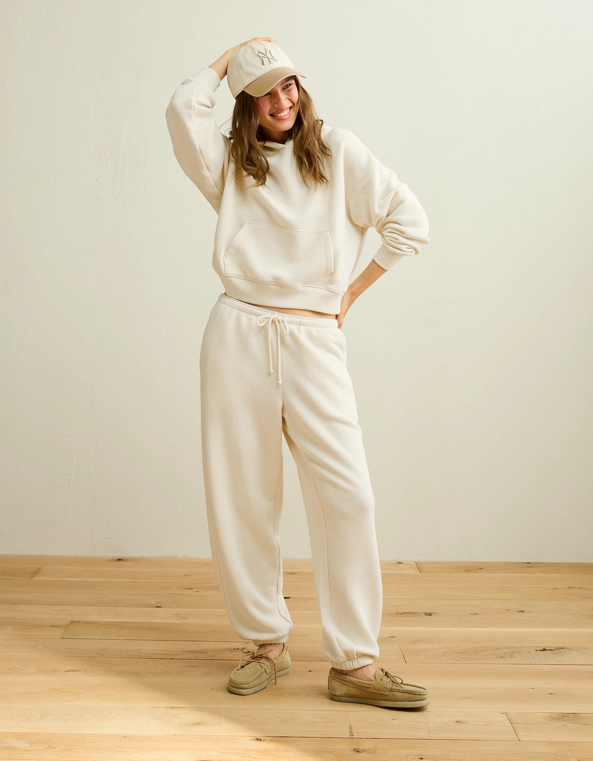 AE Low-Rise Campus Jogger | American Eagle Outfitters (US & CA)