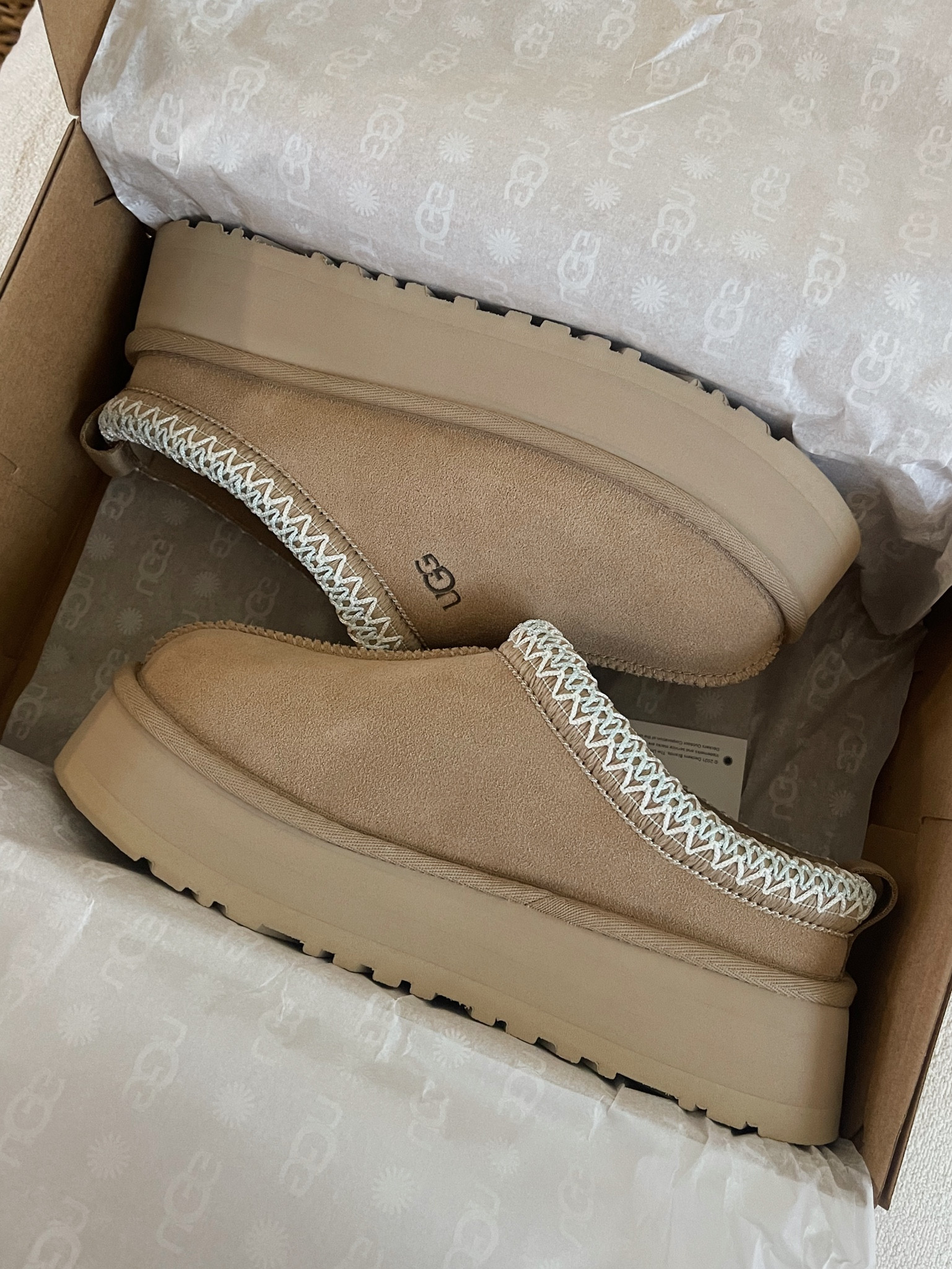 Tazz sand 🩵

#LTKSeasonal #LTKSpringSale #LTKshoecrush