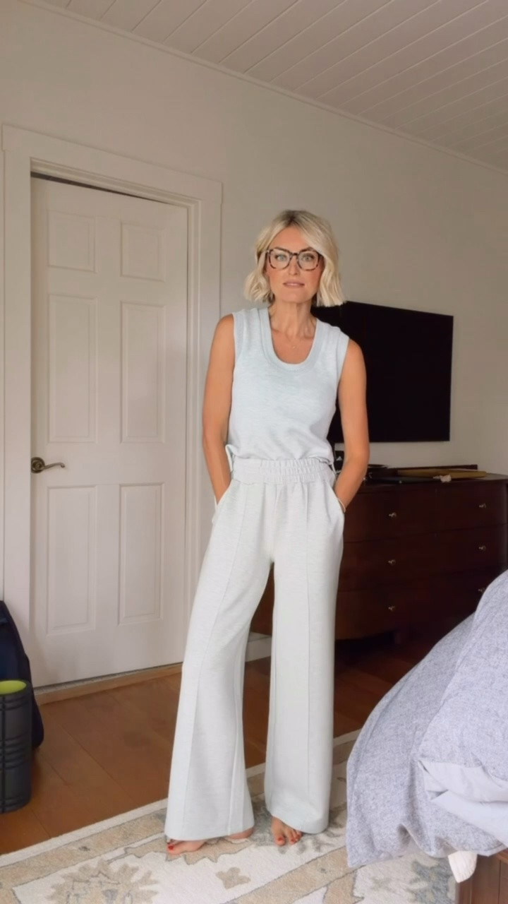 These are the pants on! They are so good! They do come in different lengths - this is the shorter one! So, definitely make sure to check which inseam would be best for you! Wearing XS! @Varley #ad

Loverly Grey, Varley, loungewear, matching sets, travel outfit

#LTKootd #LTKTravel