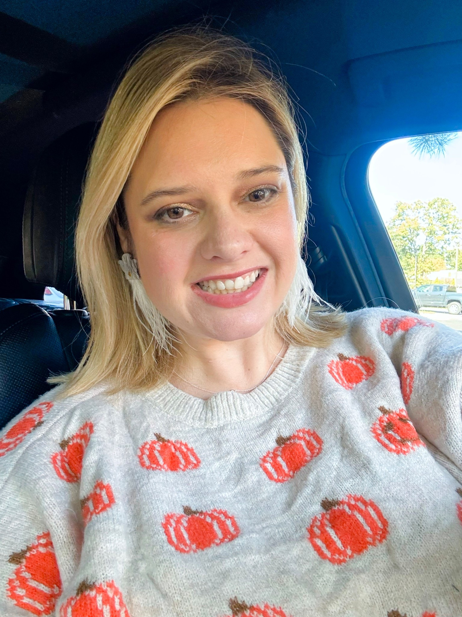 Cozy pumpkin sweater for a fall day. It’s under $20 and oh so soft 

#LTKStyleTip #LTKFindsUnder50 #LTKSeasonal