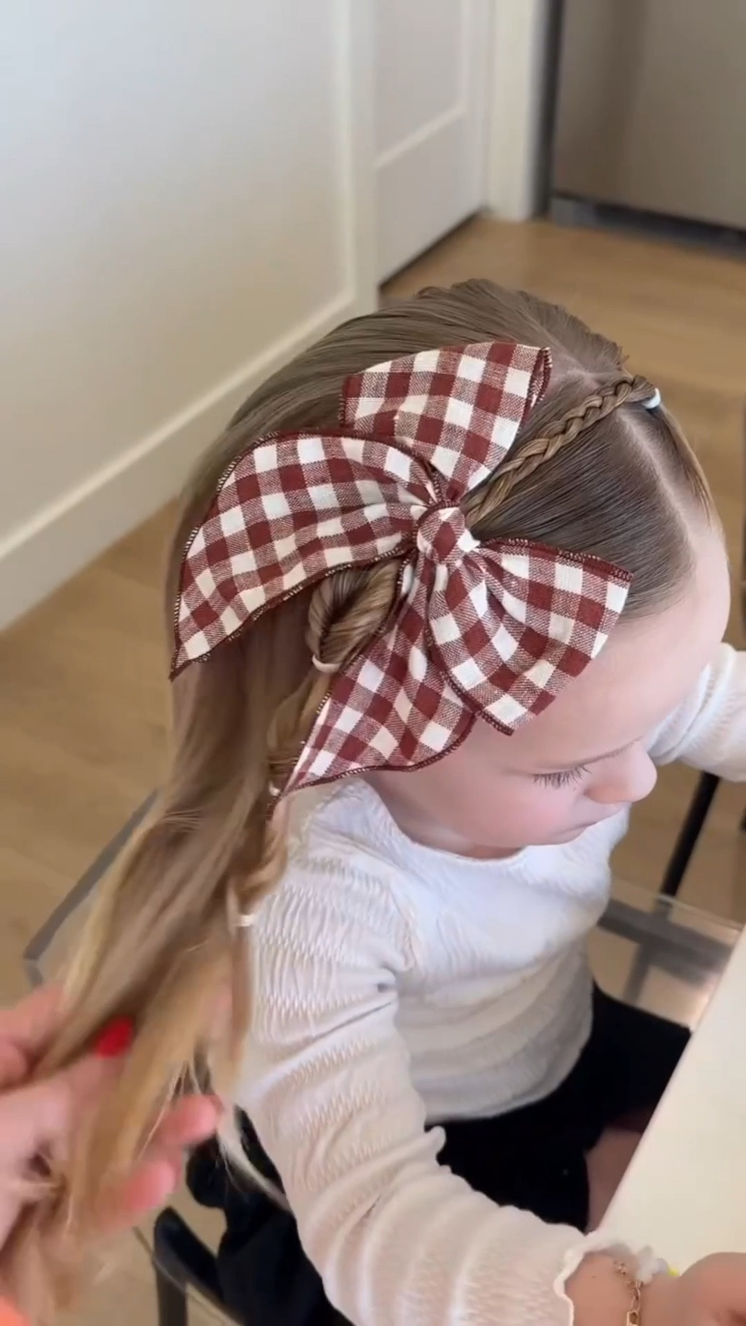 Every time I do a half up half down I’m reminded how much I love them!!! 😍 Beautiful bow is from: @shopacre 

#christmashairstyle #christmasbows #toddlerhair #girlshair #holidayhair #newyearsevehairstyle #christmasmorning #christmasbow #halfuphalfdown #halfuphalfdownhairstyles #easyhairstyle #trendyhair #toddlergirlchristmas #churchhairstyle #haircontentcreator #momlifestyle #utahmom