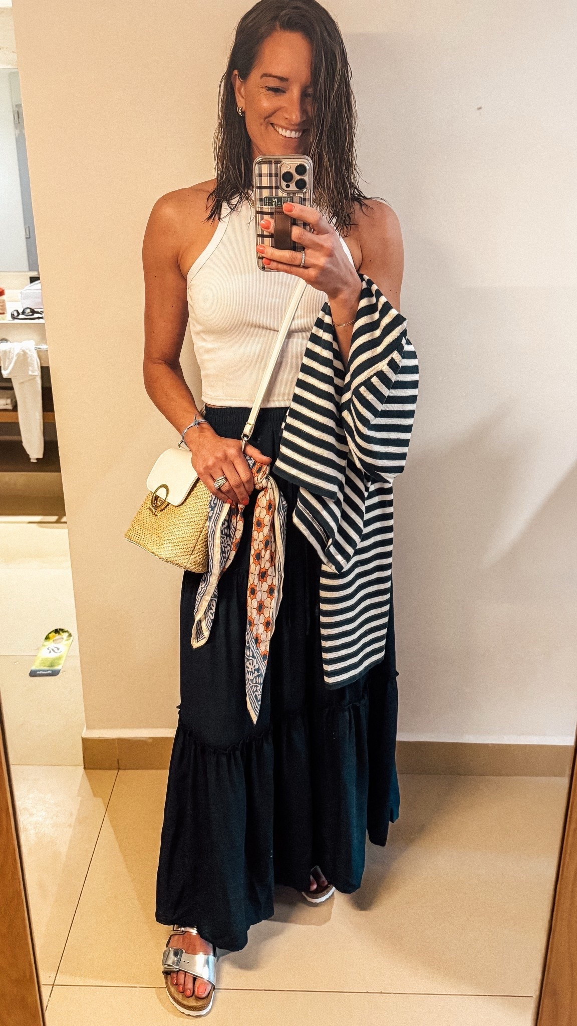 Summer style 😍

#summerstyle #summer #vacationmode #vacationstyle #skirt #tank #purse #sun #beach #cancun 

#LTKBeauty #LTKStyleTip #LTKSwim