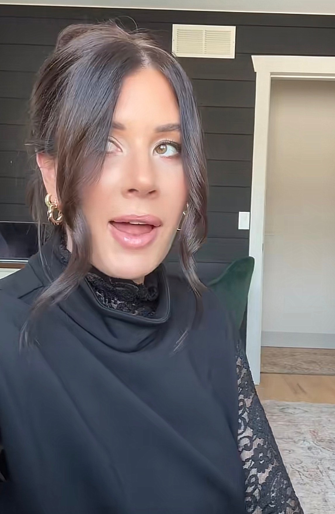 Makeup and jumpsuit 

#LTKmomlife #LTKootd #LTKgrwm