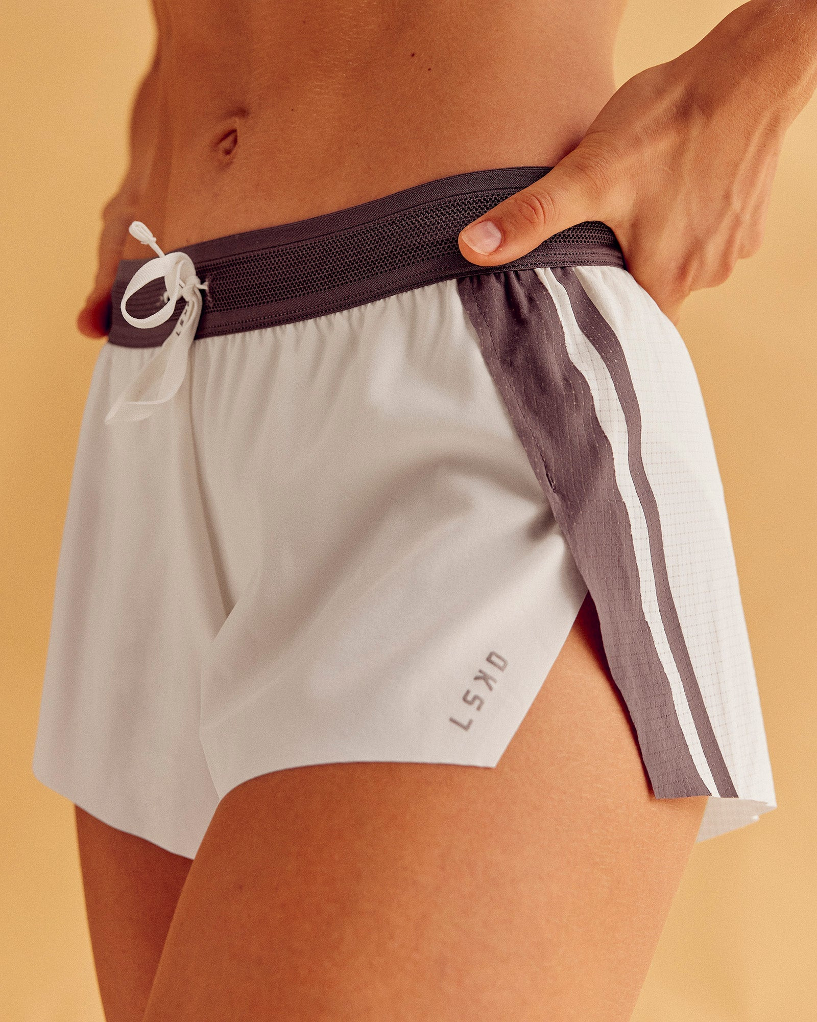 Accelerate 3" Force Mid-Rise Running Short - Cocoa Powder-Off White | LSKD | LSKD