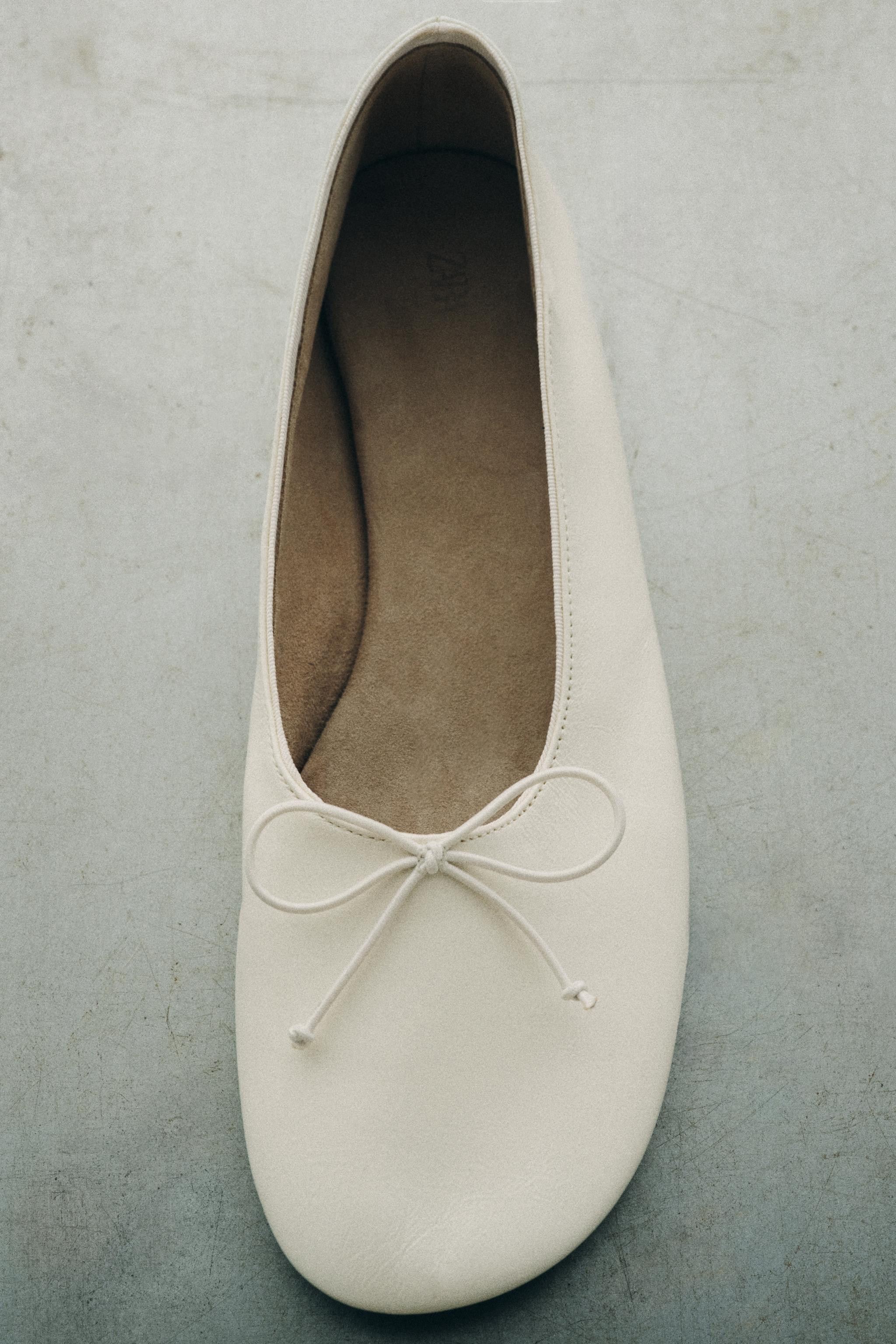 LIMITED EDITION LEATHER BALLET FLATS WITH BOW | Zara US