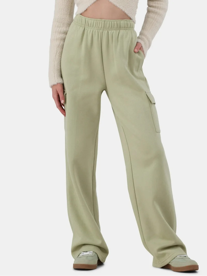 No Boundaries Soft Fleece Wide Leg Cargo Sweatpants, Women’s | Walmart (US)