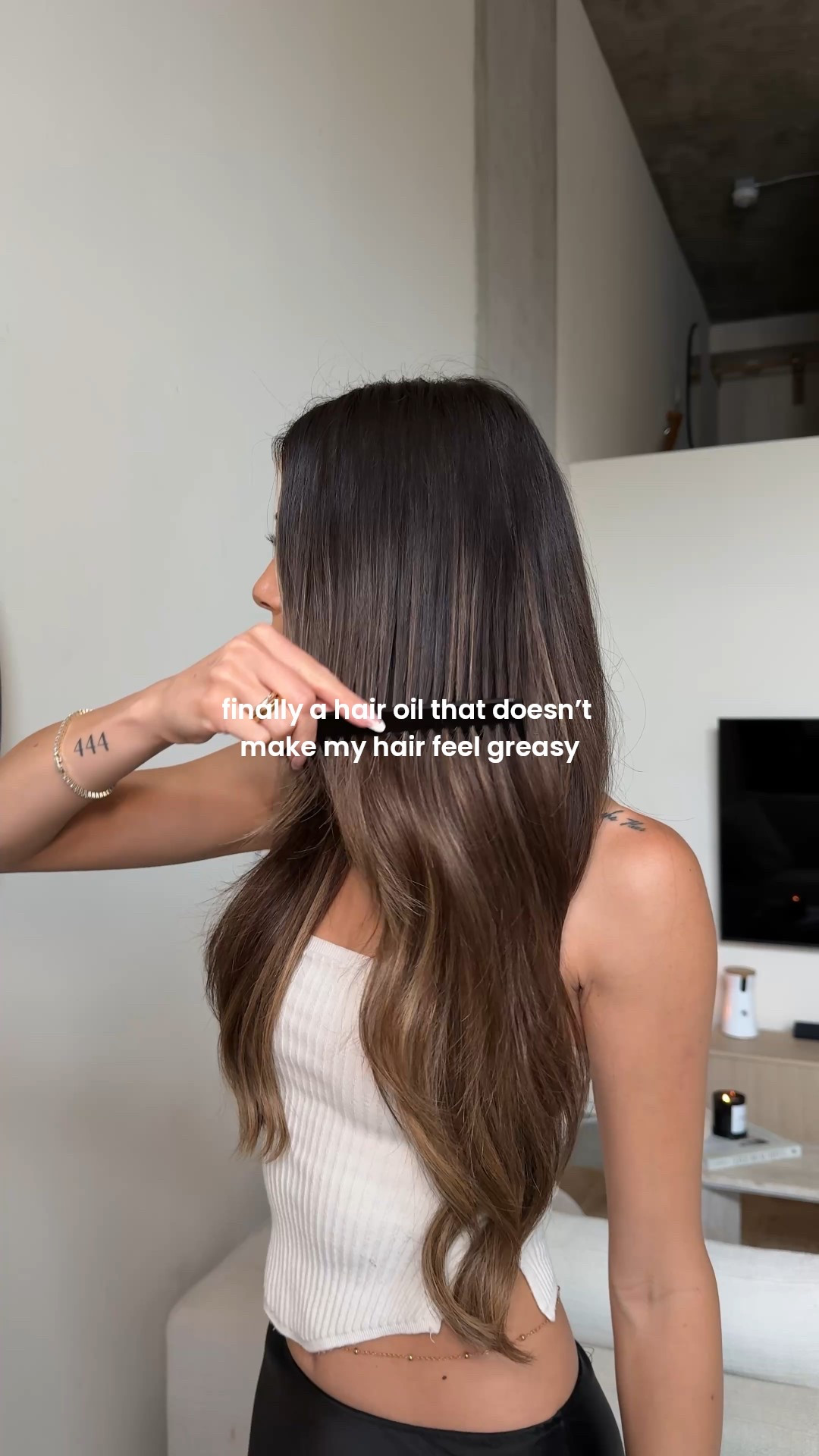 I usually hate hair oil but not this one!!