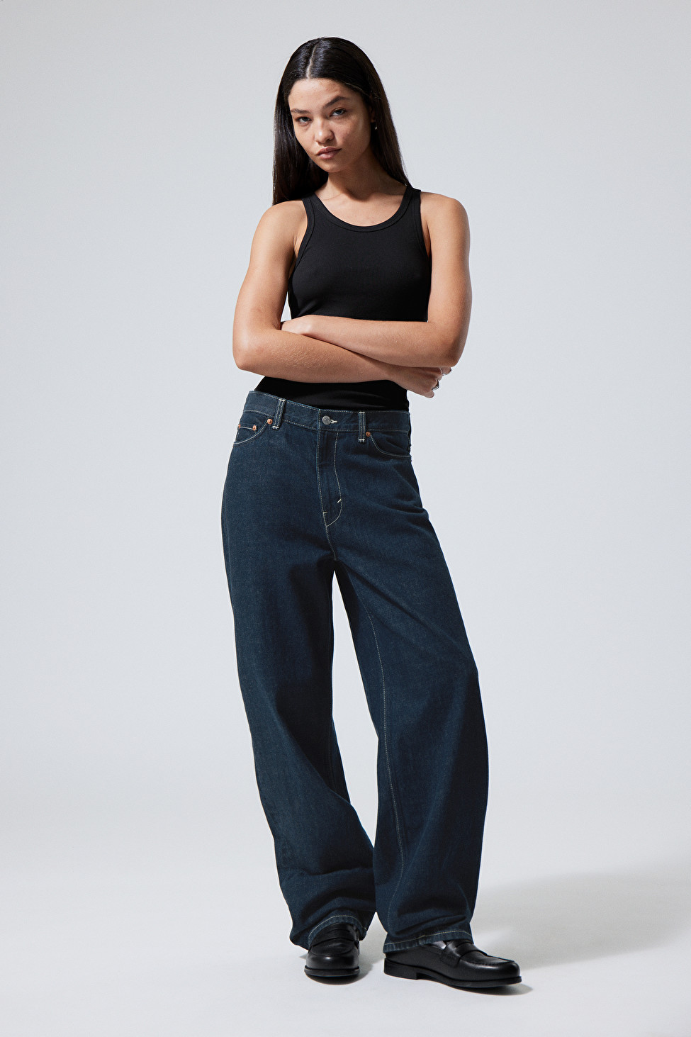 Rail Mid Loose Straight Jeans | Weekday