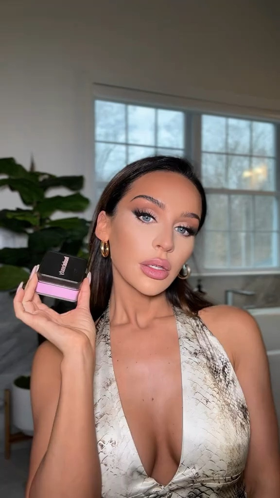Huda Beauty birthday cake setting powder review! What do we think? 💗

#LTKBeauty #LTKStyleTip #LTKFindsUnder50