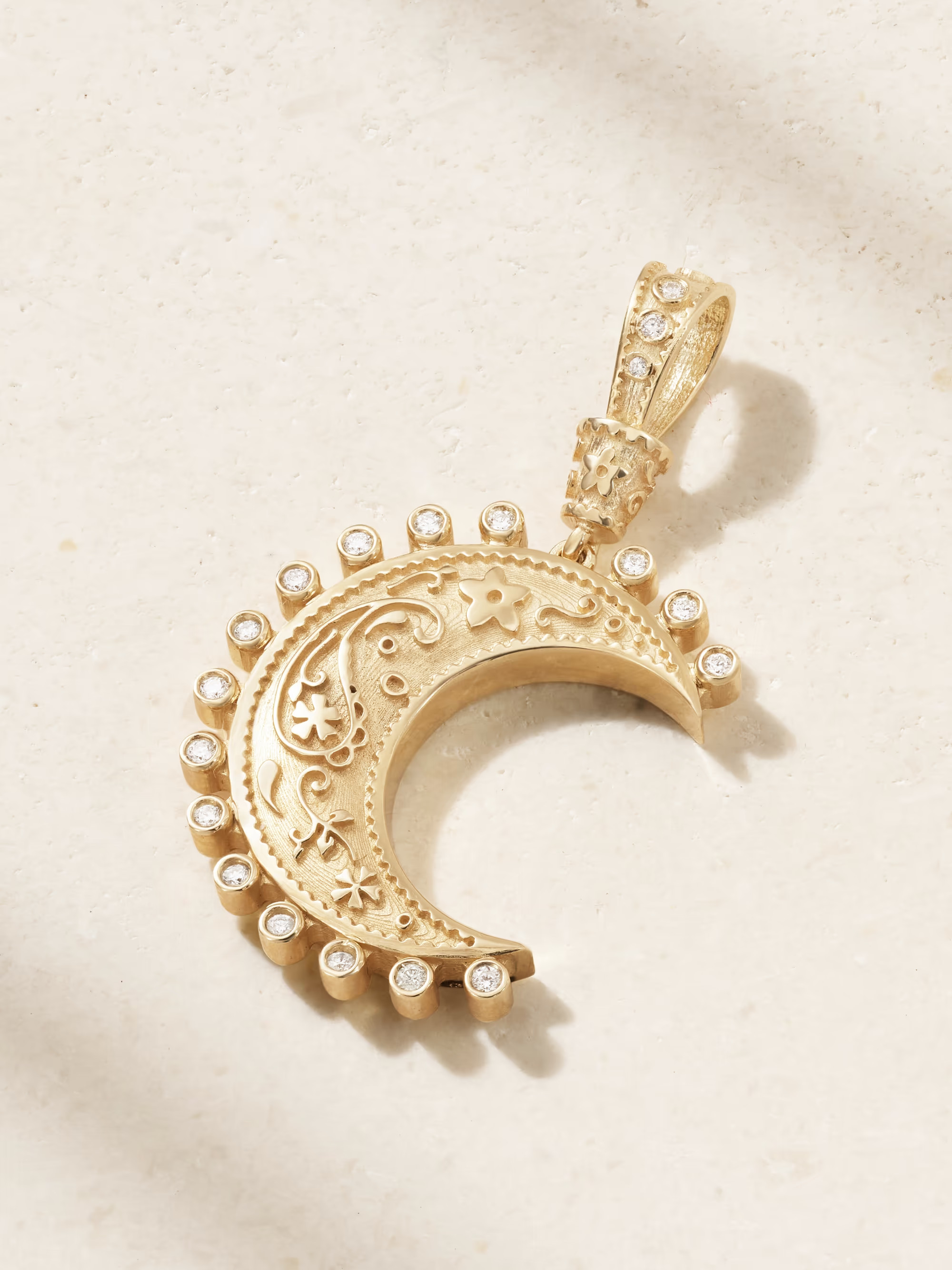 Medium Southwestern Moon 14-karat gold diamond pendant | NET-A-PORTER APAC