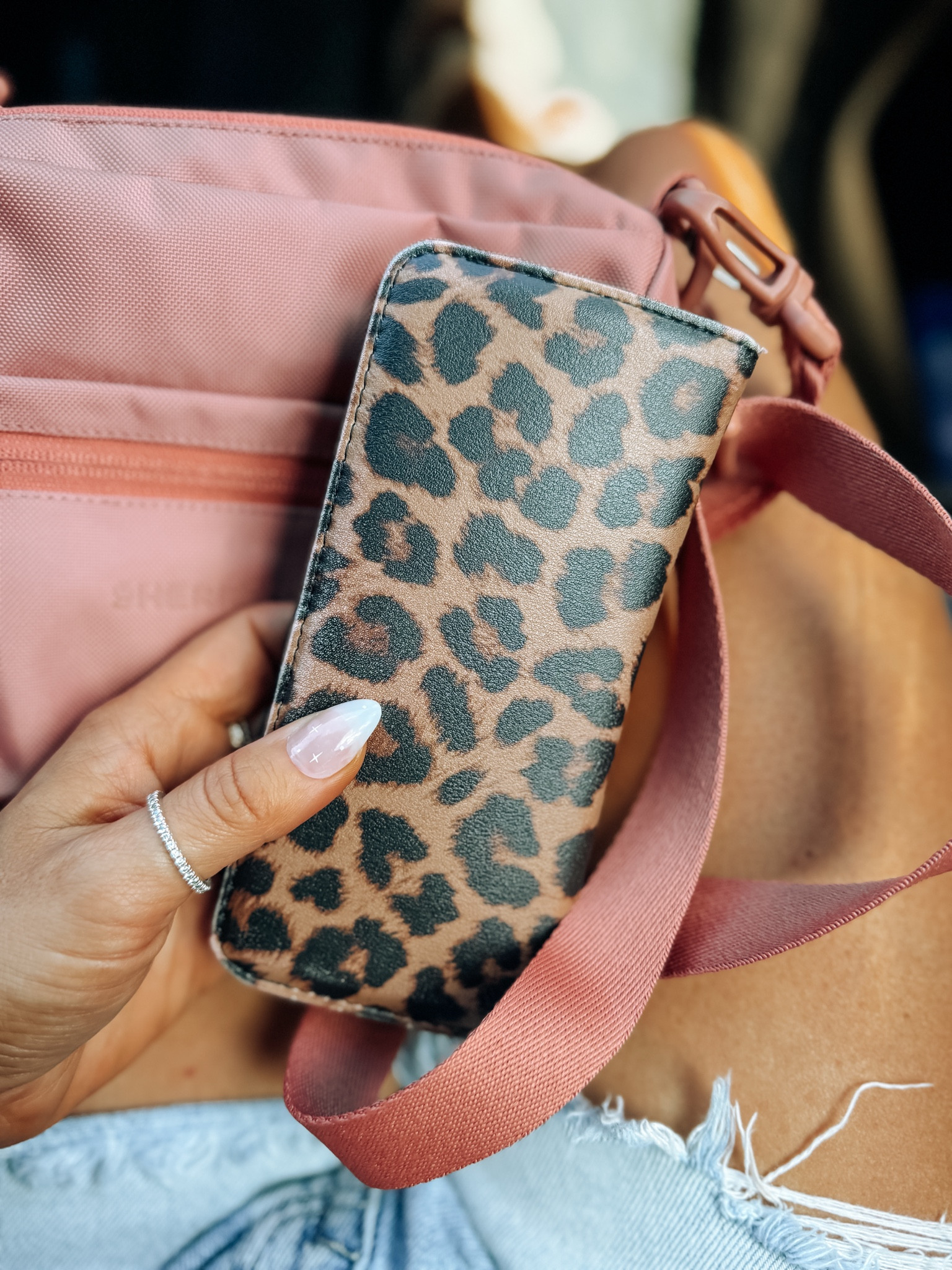 My wallet is under $7 and goes with all my Summer bags!

#LTKSaleAlert #LTKootd #LTKmomlife
