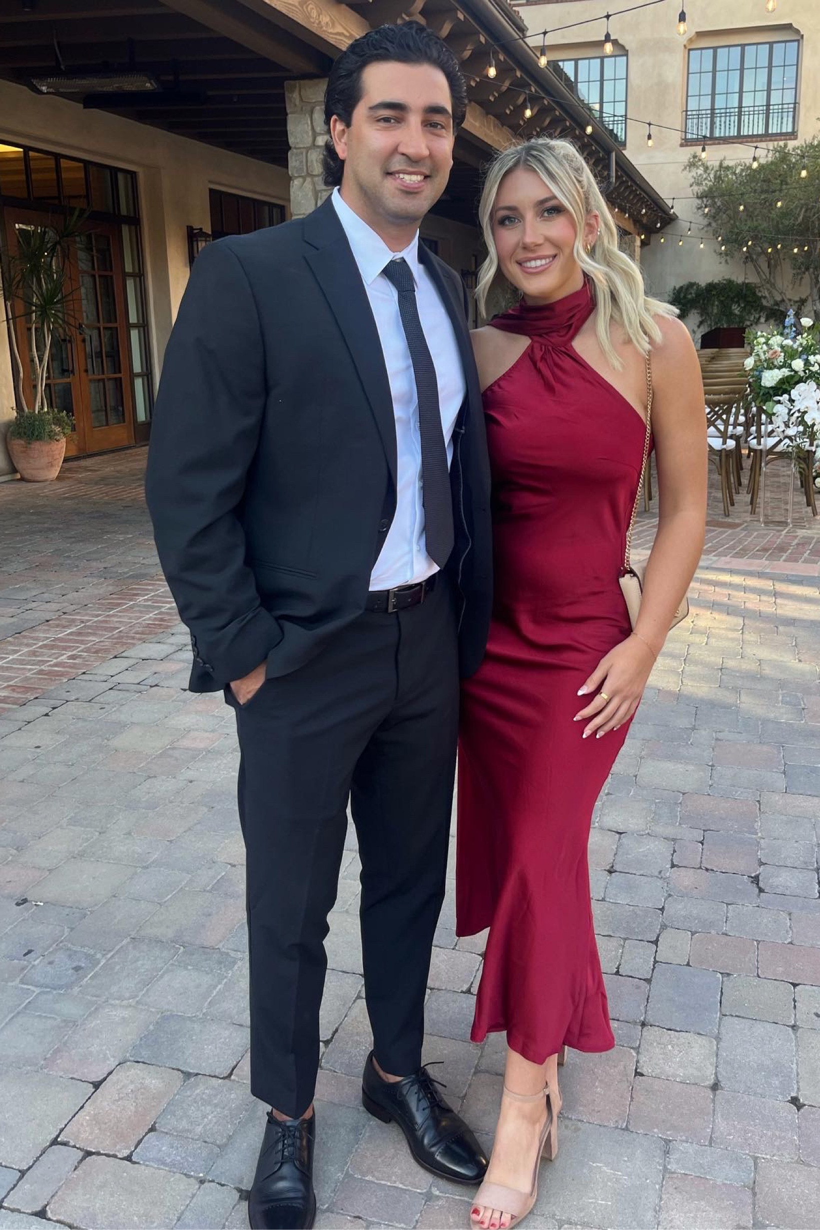 The most gorgeous fall wedding guest dress!! A stunning burgundy’s color and you can’t beat the price. OBSESSED

#LTKwedding #LTKHoliday #LTKfindsunder50