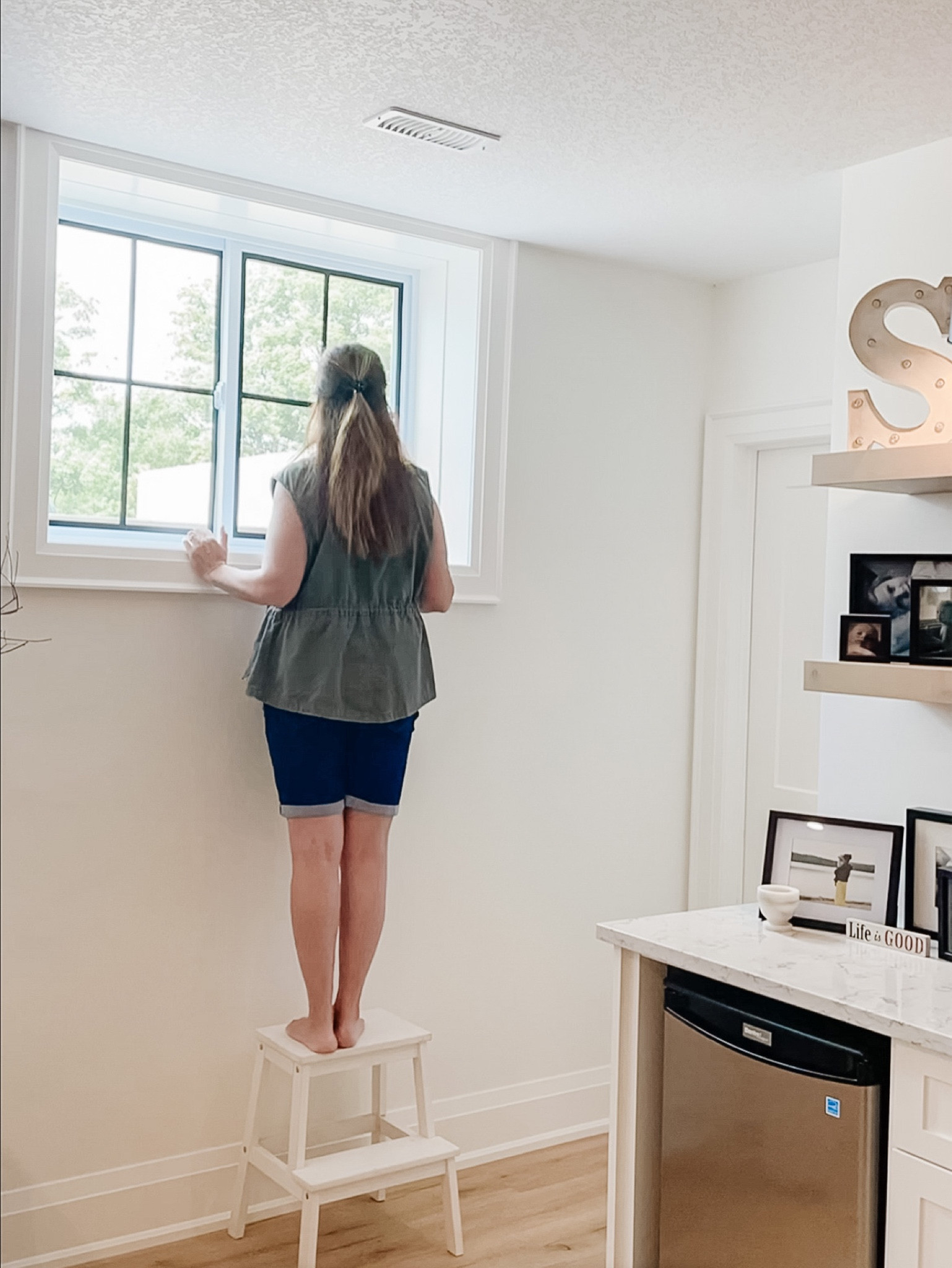 FARMHOUSE WINDOW UPDATE
.
You want to have beautiful black windows inside your home!? You can! 
.
See my reel on Instagram — and hey…follow me too! 
.
You just need the tools listed below: 


And if you like this quick diy outfit..I added it too ☺️

#LTKstyletip #LTKFind #LTKhome