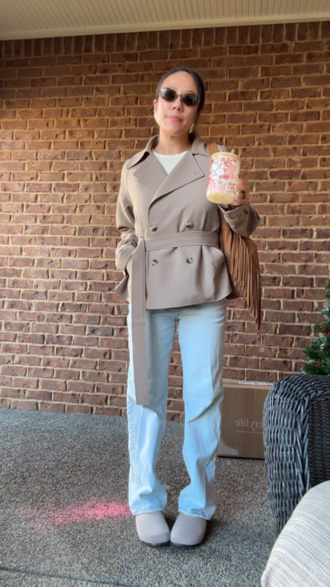 XS trench. An oversized fit. Size down 1-2 sizes. 26 short in the jeans  

#LTKPetite #LTKootd #LTKSaleAlert